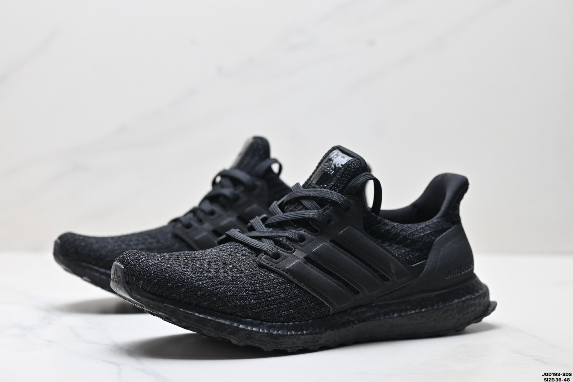 AdidUltraboost 阿迪达斯 耐磨缓震休闲运动跑鞋  BB6168-莆田鞋,莆田鞋货源,高仿鞋,高仿鞋货源,安福档口,莆田高仿鞋,莆田鞋批发,高仿鞋批发,莆田高仿运动鞋,高仿运动鞋,莆田运动鞋 AdidUltraboost 阿迪达斯 耐磨缓震休闲运动跑鞋  BB6168