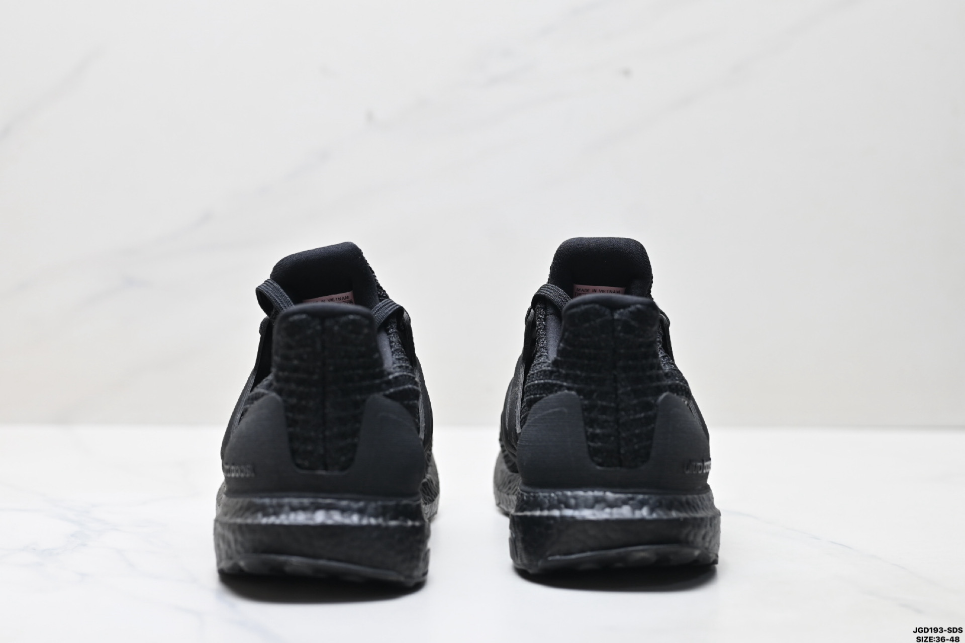 AdidUltraboost 阿迪达斯 耐磨缓震休闲运动跑鞋  BB6168-莆田鞋,莆田鞋货源,高仿鞋,高仿鞋货源,安福档口,莆田高仿鞋,莆田鞋批发,高仿鞋批发,莆田高仿运动鞋,高仿运动鞋,莆田运动鞋 AdidUltraboost 阿迪达斯 耐磨缓震休闲运动跑鞋  BB6168