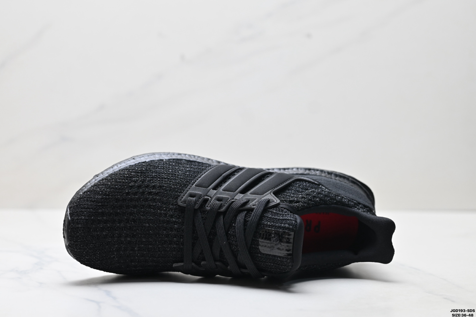 AdidUltraboost 阿迪达斯 耐磨缓震休闲运动跑鞋  BB6168-莆田鞋,莆田鞋货源,高仿鞋,高仿鞋货源,安福档口,莆田高仿鞋,莆田鞋批发,高仿鞋批发,莆田高仿运动鞋,高仿运动鞋,莆田运动鞋 AdidUltraboost 阿迪达斯 耐磨缓震休闲运动跑鞋  BB6168