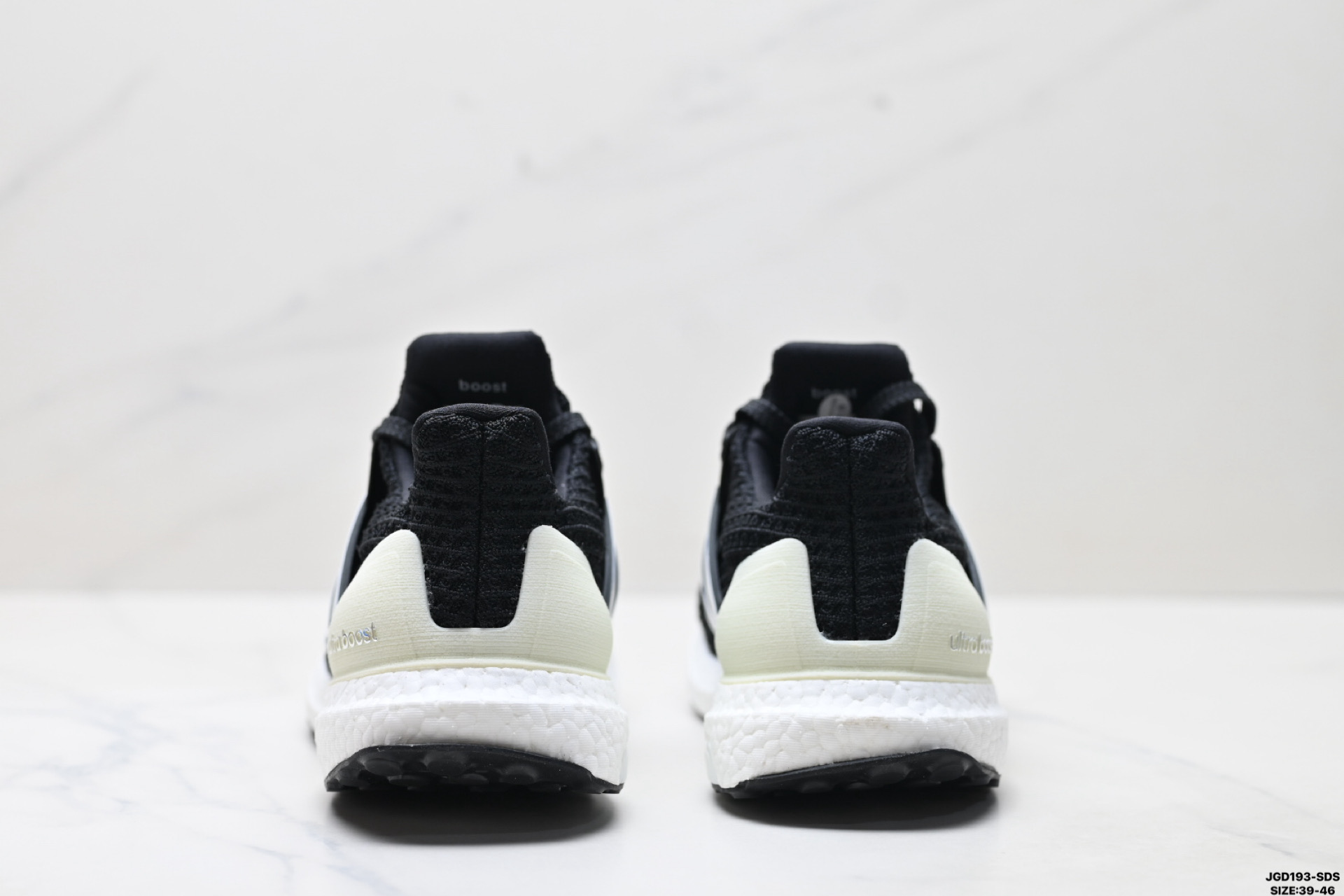 AdidUltraboost 阿迪达斯 耐磨缓震休闲运动跑鞋  BB6168