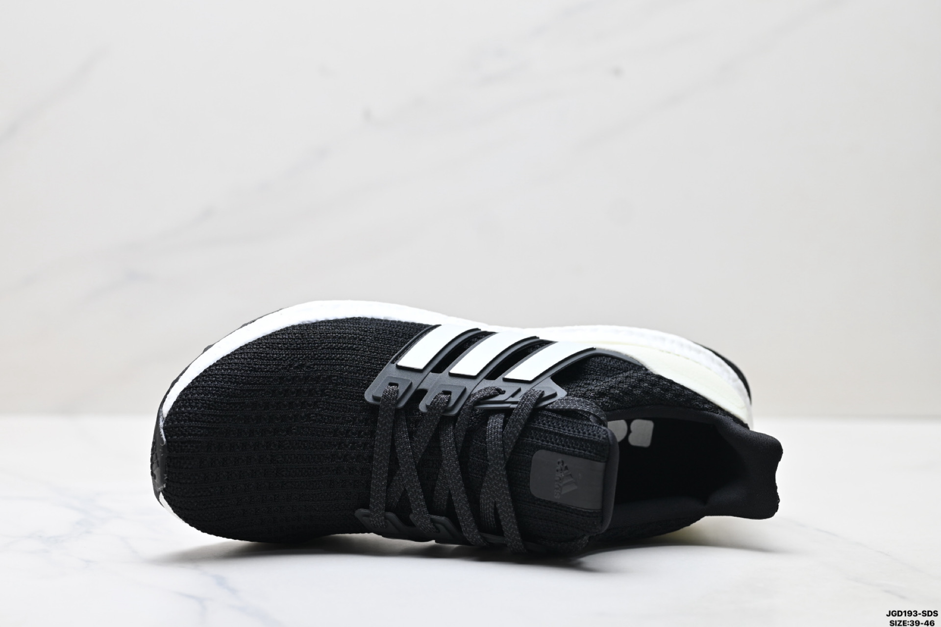 AdidUltraboost 阿迪达斯 耐磨缓震休闲运动跑鞋  BB6168