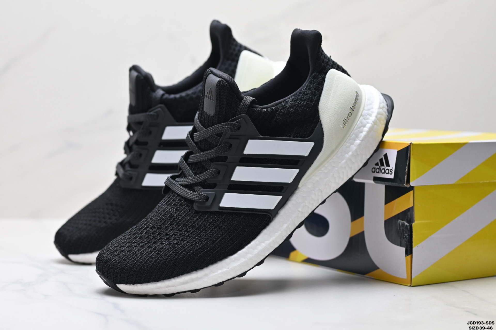 AdidUltraboost 阿迪达斯 耐磨缓震休闲运动跑鞋  BB6168