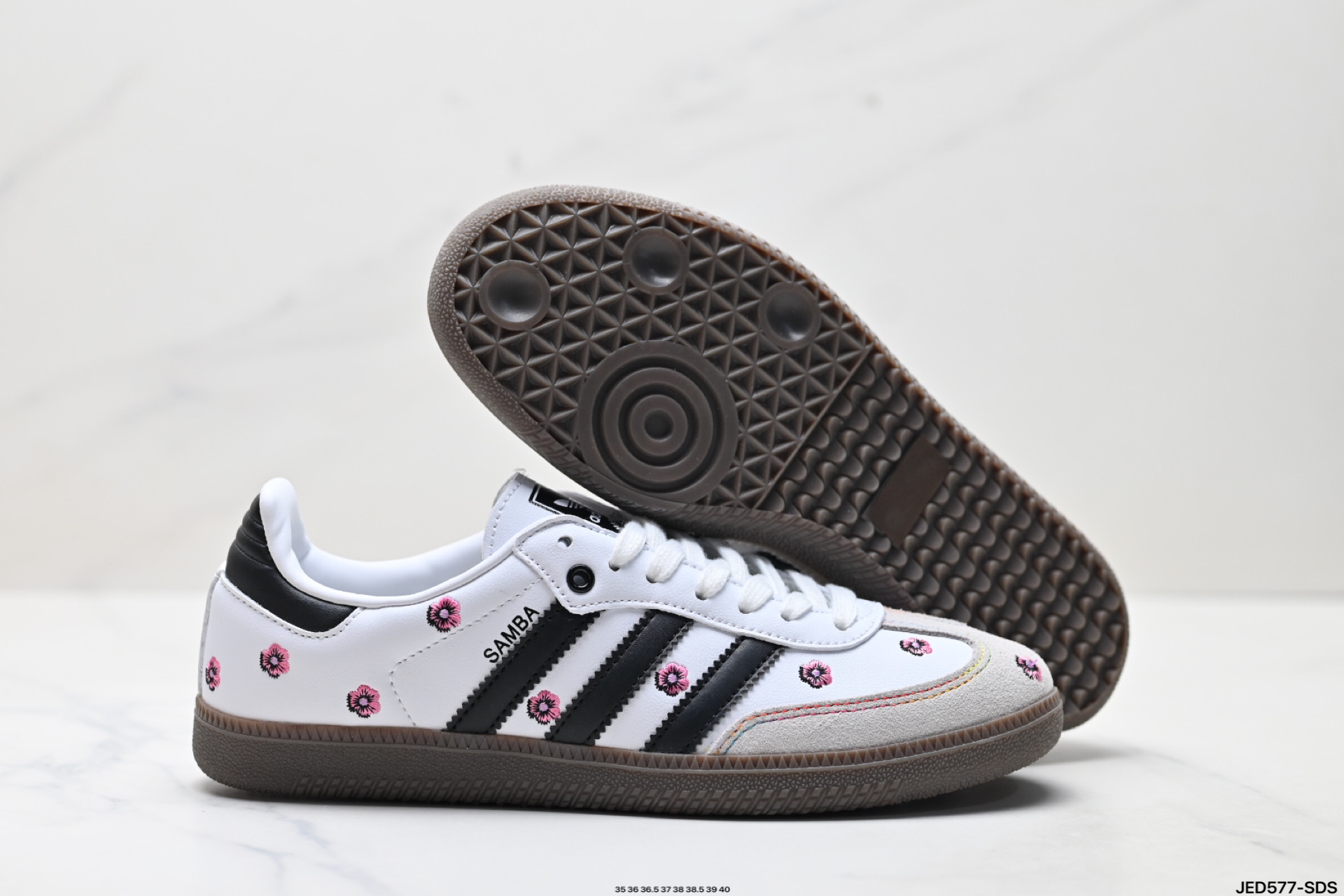 AdidOriginals Samba OG ‘DIY’桑巴舞系列 阿迪达斯 三叶草绅士德训足球风百搭低帮休闲运动板鞋 lF4389-莆田鞋,莆田鞋货源,高仿鞋,高仿鞋货源,安福档口,莆田高仿鞋,莆田鞋批发,高仿鞋批发,莆田高仿运动鞋,高仿运动鞋,莆田运动鞋 AdidOriginals Samba OG ‘DIY’桑巴舞系列 阿迪达斯 三叶草绅士德训足球风百搭低帮休闲运动板鞋 lF4389