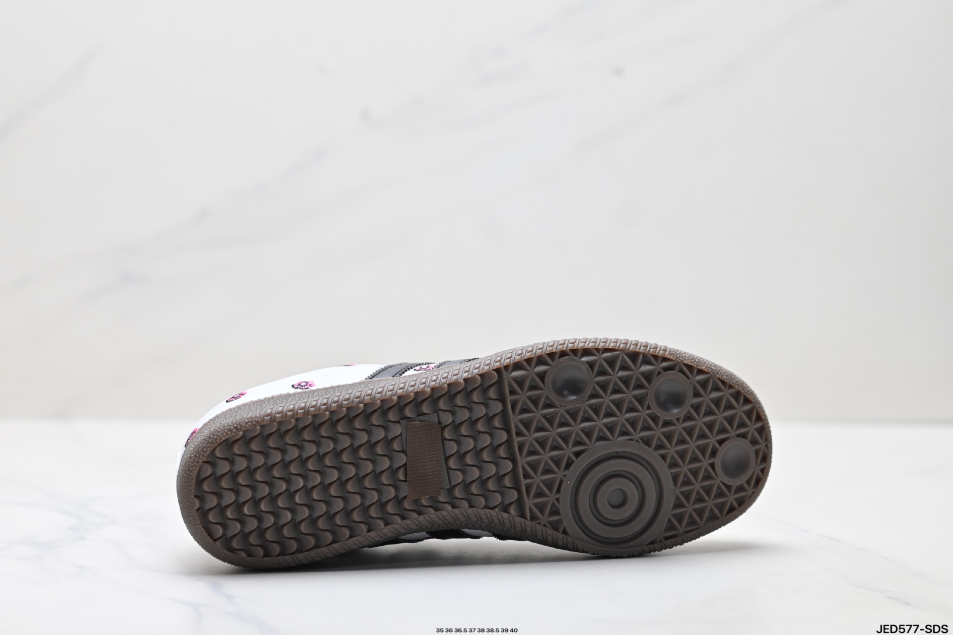 AdidOriginals Samba OG ‘DIY’桑巴舞系列 阿迪达斯 三叶草绅士德训足球风百搭低帮休闲运动板鞋 lF4389-莆田鞋,莆田鞋货源,高仿鞋,高仿鞋货源,安福档口,莆田高仿鞋,莆田鞋批发,高仿鞋批发,莆田高仿运动鞋,高仿运动鞋,莆田运动鞋 AdidOriginals Samba OG ‘DIY’桑巴舞系列 阿迪达斯 三叶草绅士德训足球风百搭低帮休闲运动板鞋 lF4389