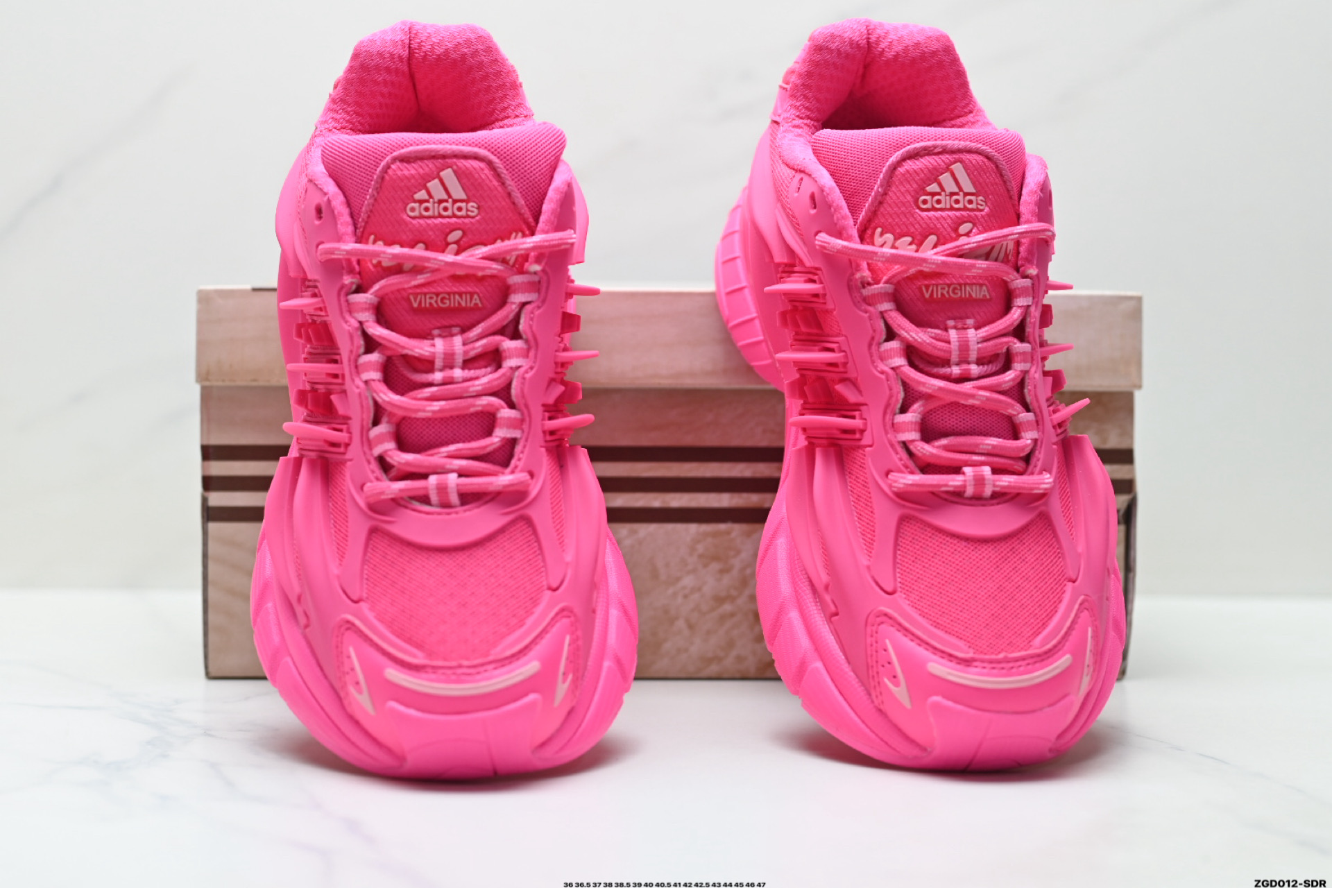 AdidAdistar Jellyfish 阿迪达斯 时尚舒适 耐磨透气 低帮老爹鞋 JP9300