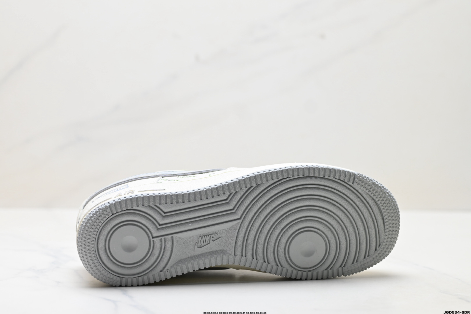 NIKE AIR FORCE 1‘07 LV8 XX3168-147