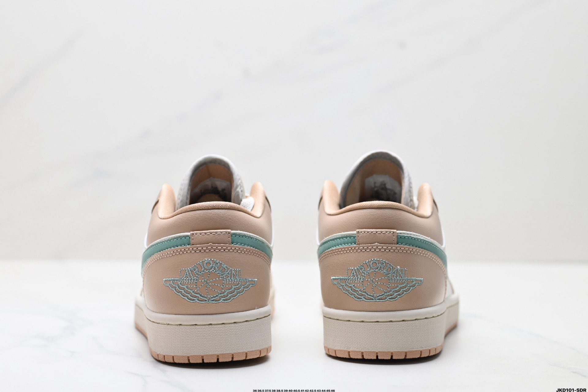 Nike Air Jordan 1 Low: Estilo Casual y Elegancia Deportiva en Cada Paso 7 i1754669500150 2684 0 5