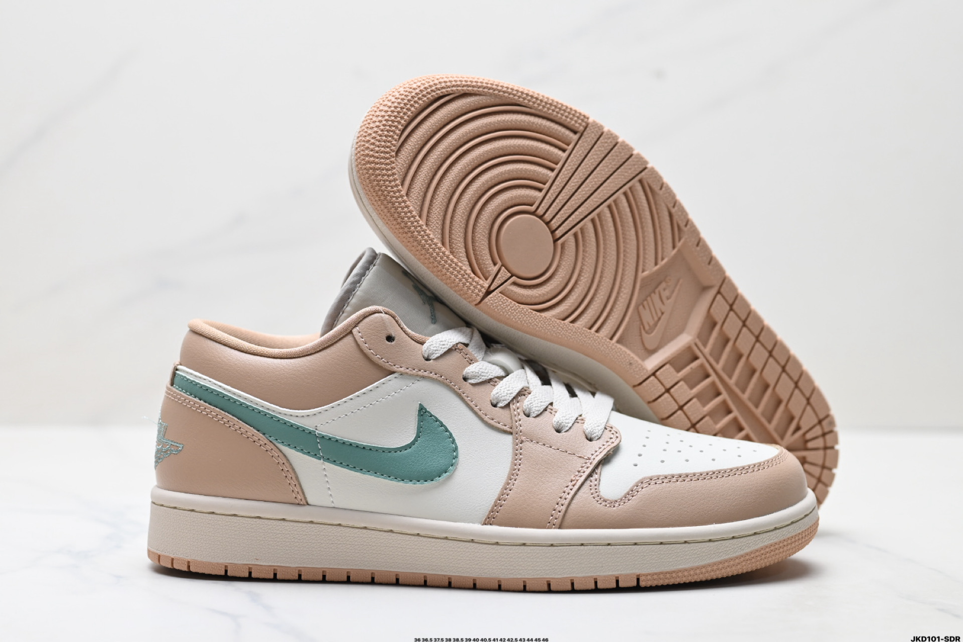 Nike Air Jordan 1 Low: Estilo Casual y Elegancia Deportiva en Cada Paso 6 i1754669500152 1631 0 4
