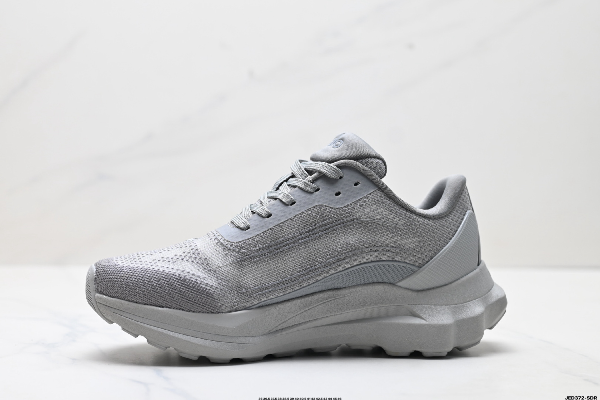Alo Yoga Runner: Comodidad, Estilo y Rendimiento en Cada Paso 4 i1754669868741 1453 0 2