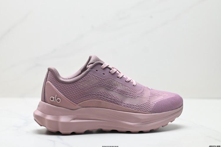 Alo Yoga Runner: Comfortable, Versatile, Breathable, and Shock-Absorbing Shoes 1 Alo Yoga Runner: Comfortable, Versatile, Breathable, and Shock-Absorbing Shoes