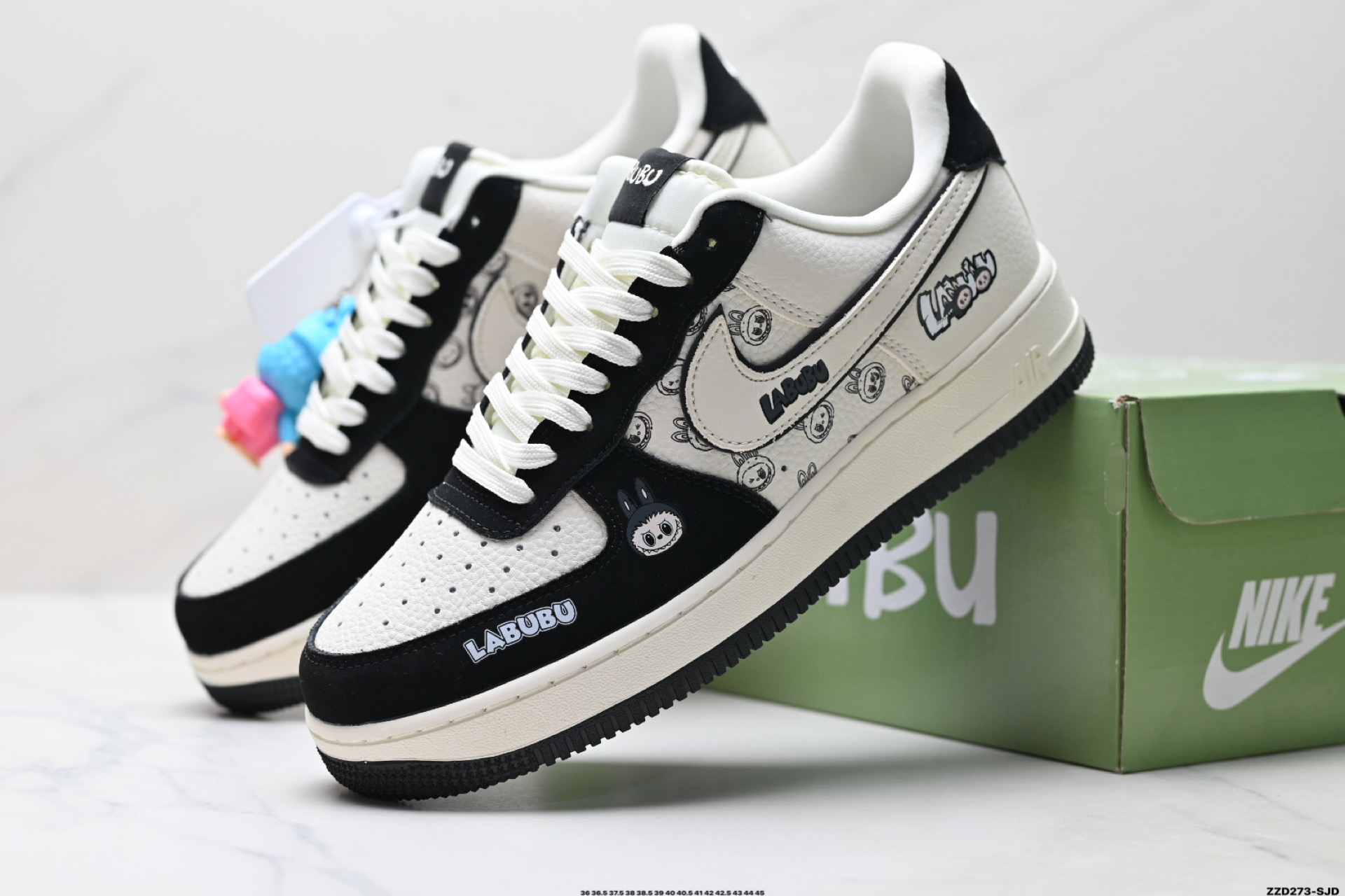 NIKE AIR FORCE 1‘07 LV8  DX0188-093