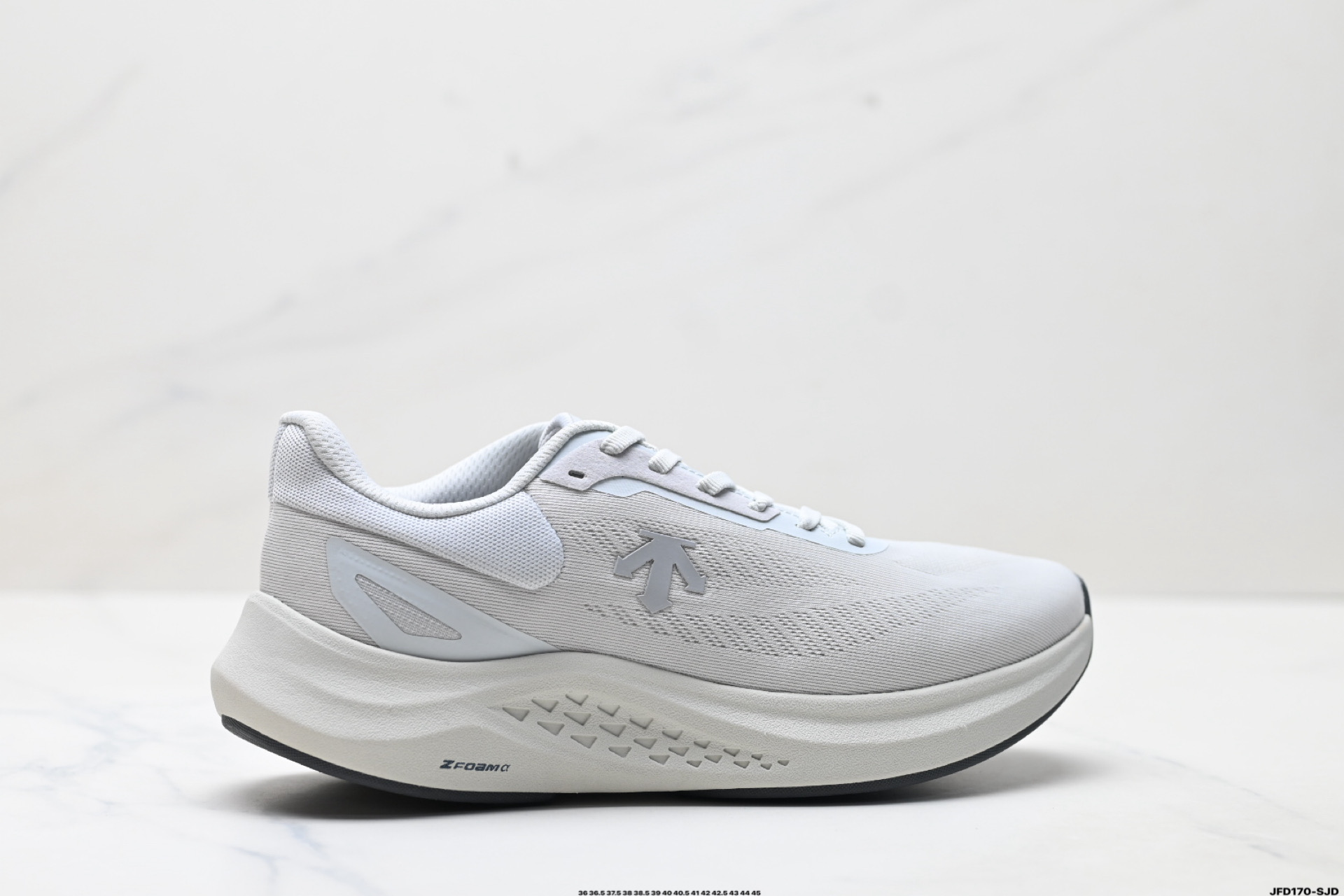 迪桑特DESCENTE RUN STEP 舒适百搭减震耐磨轻便 低帮 休闲训练长跑城市通勤跑步鞋 SQ113RRN14-莆田鞋,莆田鞋货源,高仿鞋,高仿鞋货源,安福档口,莆田高仿鞋,莆田鞋批发,高仿鞋批发,莆田高仿运动鞋,高仿运动鞋,莆田运动鞋 迪桑特DESCENTE RUN STEP 舒适百搭减震耐磨轻便 低帮 休闲训练长跑城市通勤跑步鞋 SQ113RRN14