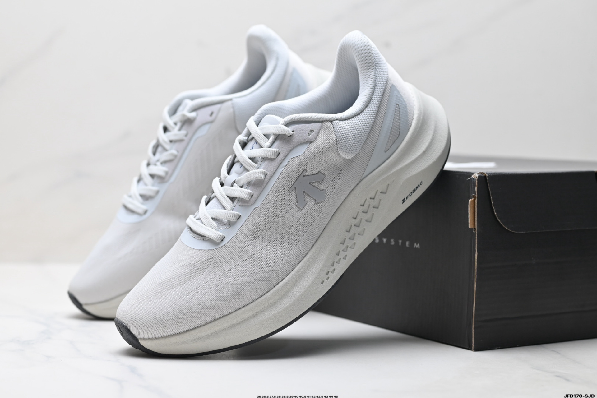 迪桑特DESCENTE RUN STEP 舒适百搭减震耐磨轻便 低帮 休闲训练长跑城市通勤跑步鞋 SQ113RRN14-莆田鞋,莆田鞋货源,高仿鞋,高仿鞋货源,安福档口,莆田高仿鞋,莆田鞋批发,高仿鞋批发,莆田高仿运动鞋,高仿运动鞋,莆田运动鞋 迪桑特DESCENTE RUN STEP 舒适百搭减震耐磨轻便 低帮 休闲训练长跑城市通勤跑步鞋 SQ113RRN14