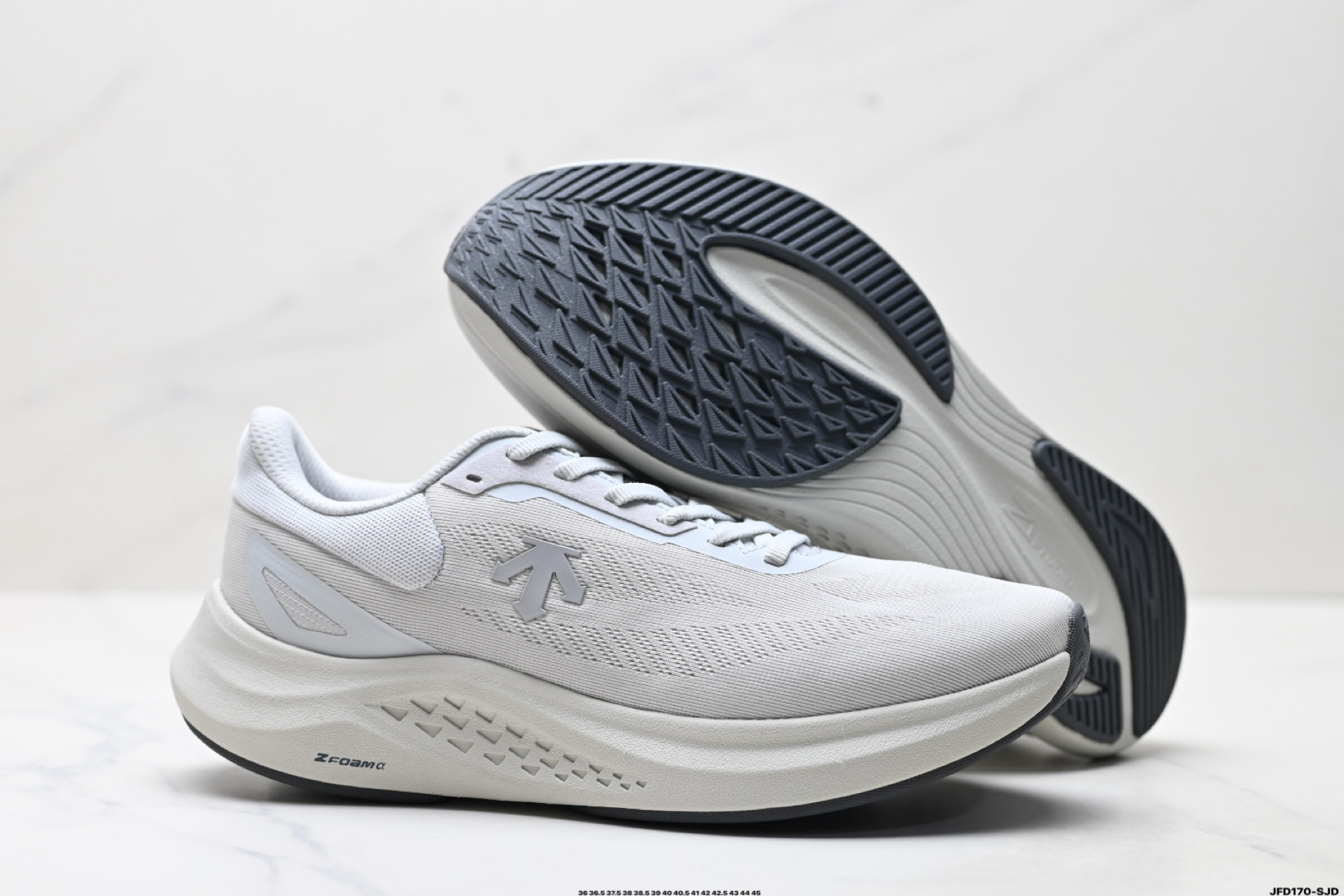 迪桑特DESCENTE RUN STEP 舒适百搭减震耐磨轻便 低帮 休闲训练长跑城市通勤跑步鞋 SQ113RRN14-莆田鞋,莆田鞋货源,高仿鞋,高仿鞋货源,安福档口,莆田高仿鞋,莆田鞋批发,高仿鞋批发,莆田高仿运动鞋,高仿运动鞋,莆田运动鞋 迪桑特DESCENTE RUN STEP 舒适百搭减震耐磨轻便 低帮 休闲训练长跑城市通勤跑步鞋 SQ113RRN14