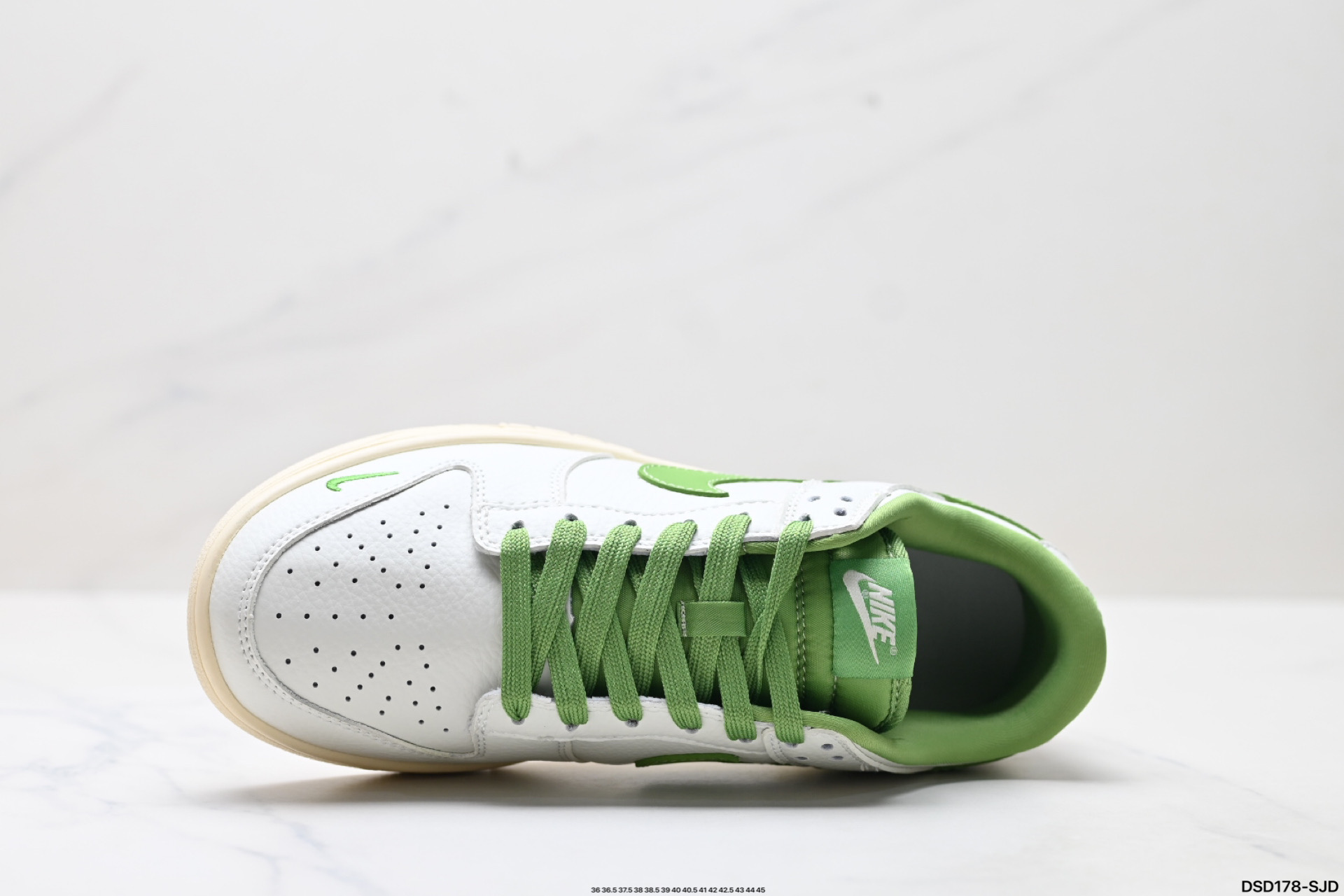 Nike Dunk Low Retro: Estilo Clásico con Toque Moderno y Personalizado 3 i1754758743881 441 0 1
