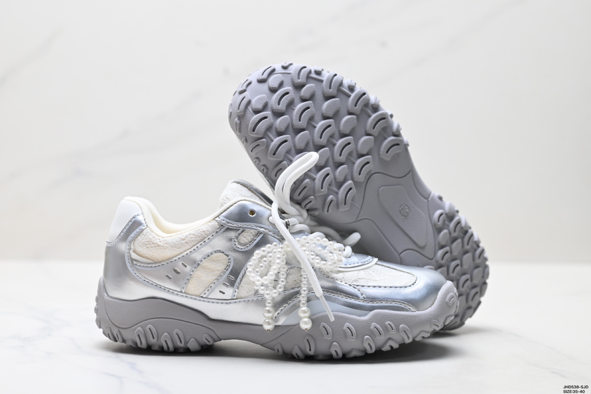 GG-CC 月牙底蕾丝 珍珠德训鞋 蕾丝鞋面 蝴蝶结 珍珠鞋扣 月牙底 G25S25-莆田鞋,莆田鞋货源,高仿鞋,高仿鞋货源,安福档口,莆田高仿鞋,莆田鞋批发,高仿鞋批发,莆田高仿运动鞋,高仿运动鞋,莆田运动鞋 GG-CC 月牙底蕾丝 珍珠德训鞋 蕾丝鞋面 蝴蝶结 珍珠鞋扣 月牙底 G25S25