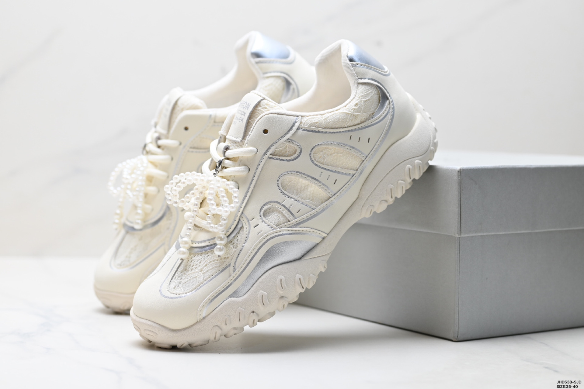 GG-CC 月牙底蕾丝 珍珠德训鞋 蕾丝鞋面 蝴蝶结 珍珠鞋扣 月牙底 G25S25-莆田鞋,莆田鞋货源,高仿鞋,高仿鞋货源,安福档口,莆田高仿鞋,莆田鞋批发,高仿鞋批发,莆田高仿运动鞋,高仿运动鞋,莆田运动鞋 GG-CC 月牙底蕾丝 珍珠德训鞋 蕾丝鞋面 蝴蝶结 珍珠鞋扣 月牙底 G25S25