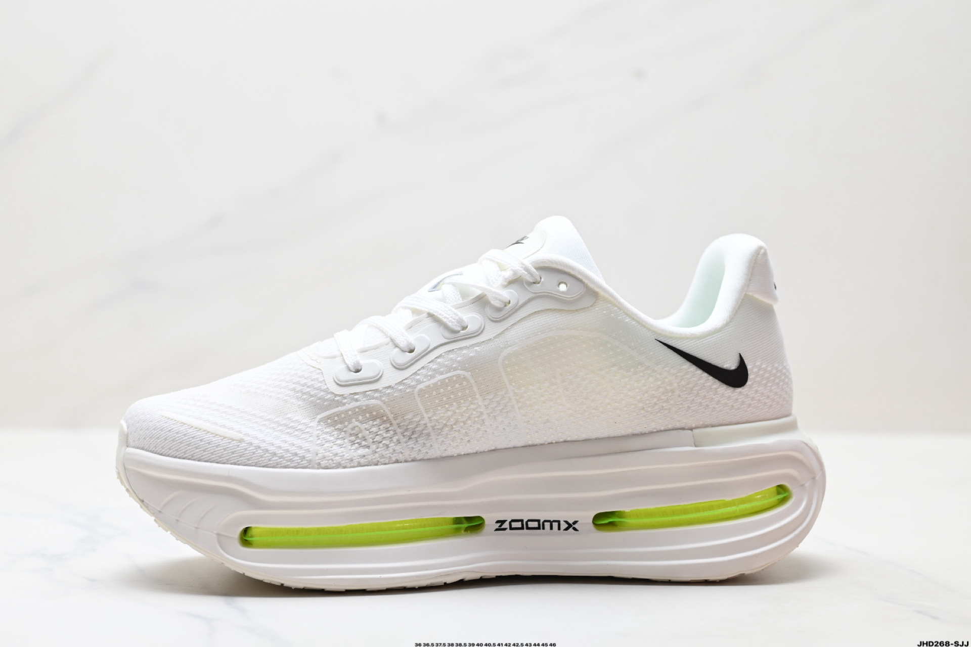 200 Nike VOMERO PREMIUM 耐克 舒适减震防滑 低帮跑步鞋  HQ2050-303