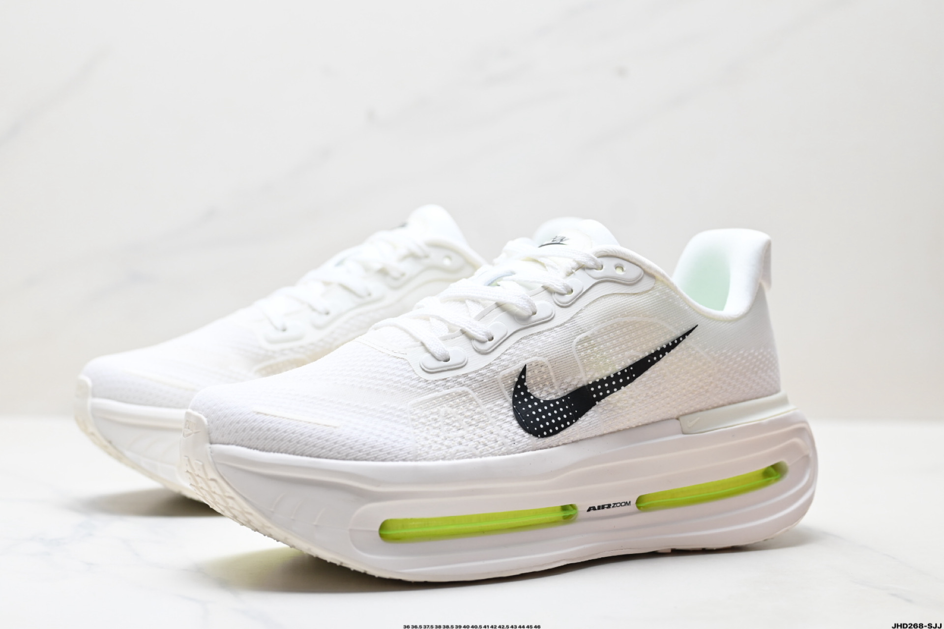 200 Nike VOMERO PREMIUM 耐克 舒适减震防滑 低帮跑步鞋  HQ2050-303