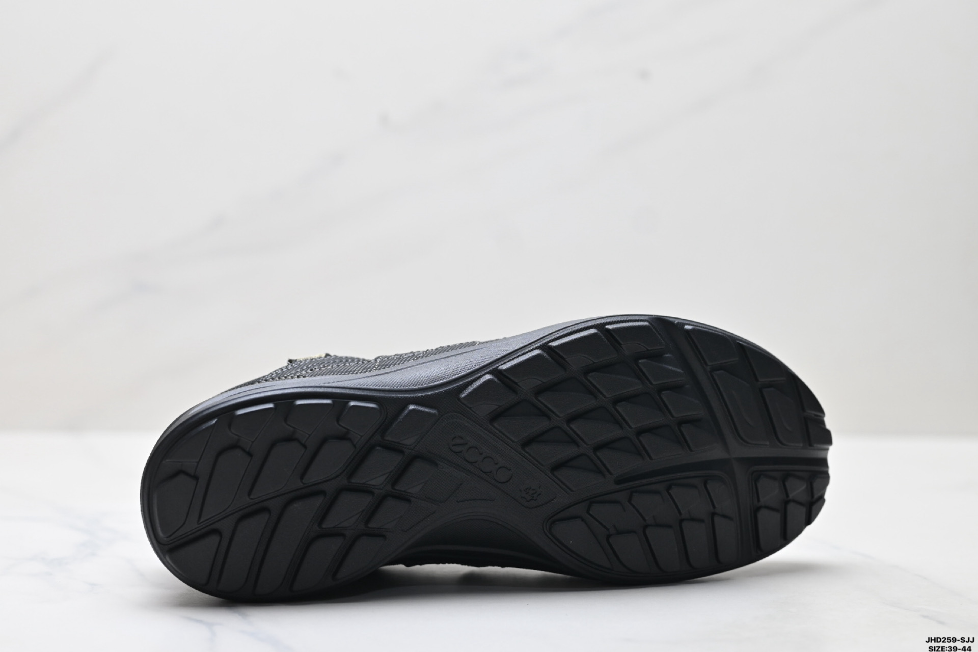 200 Ecco爱步 Terracruise LT 舒适网面 低帮 生活休闲鞋 825784-517