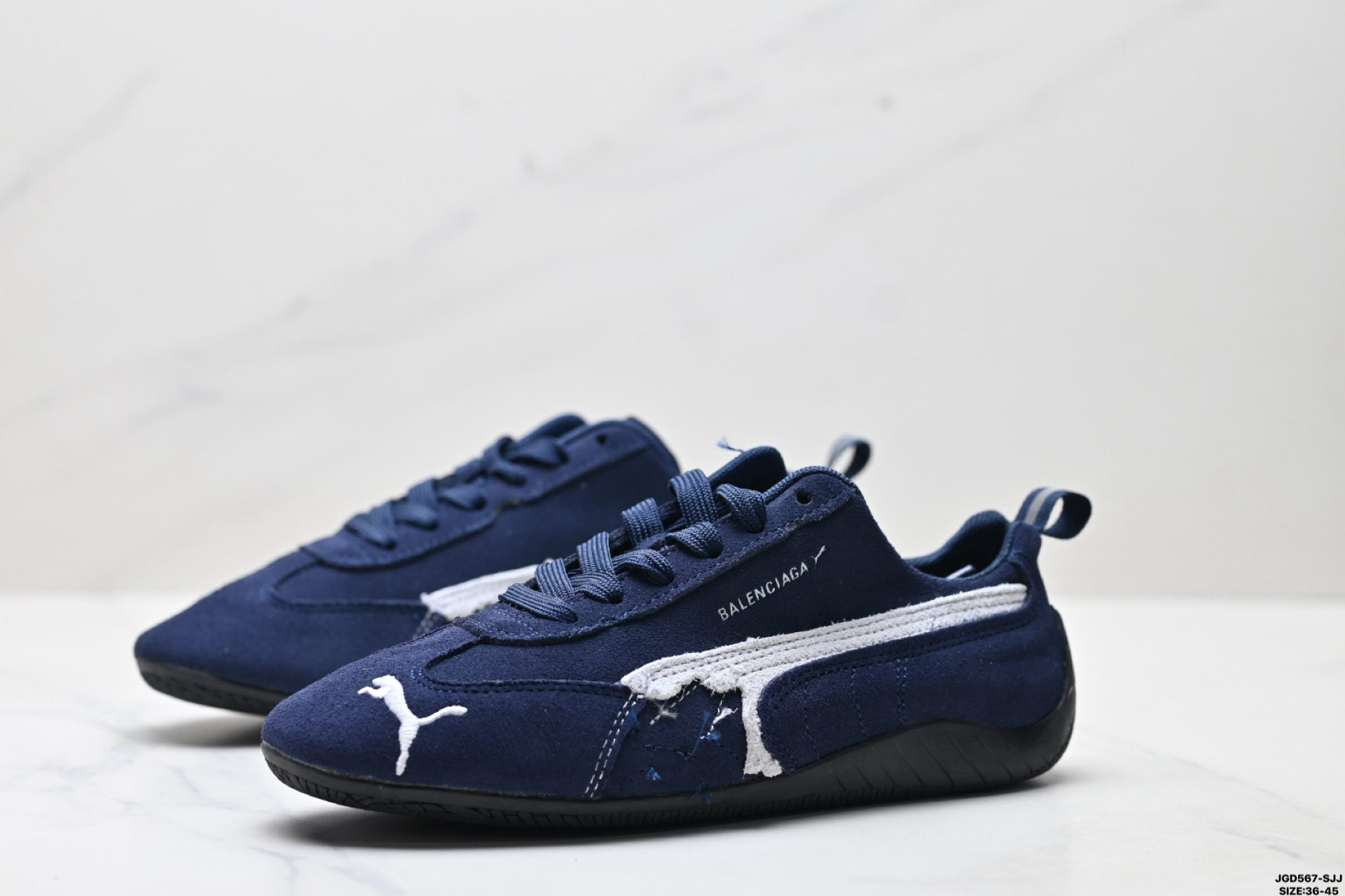 190 PUMA 彪马 x Balenciaga巴黎世家 Speedcat 系列 薄底鞋 牛皮绒面革 圆头做旧磨损 低帮 生活休闲鞋  406519-04