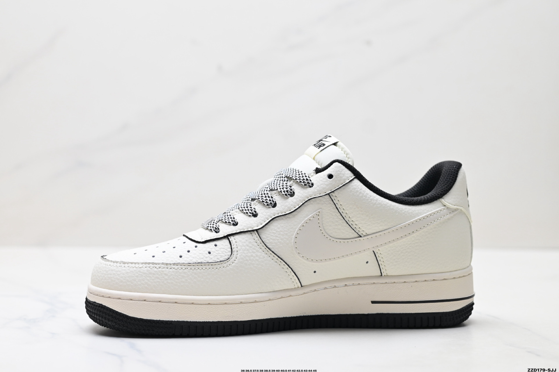 260 NIKE AIR FORCE 1‘07 LV8  JP8068-007
