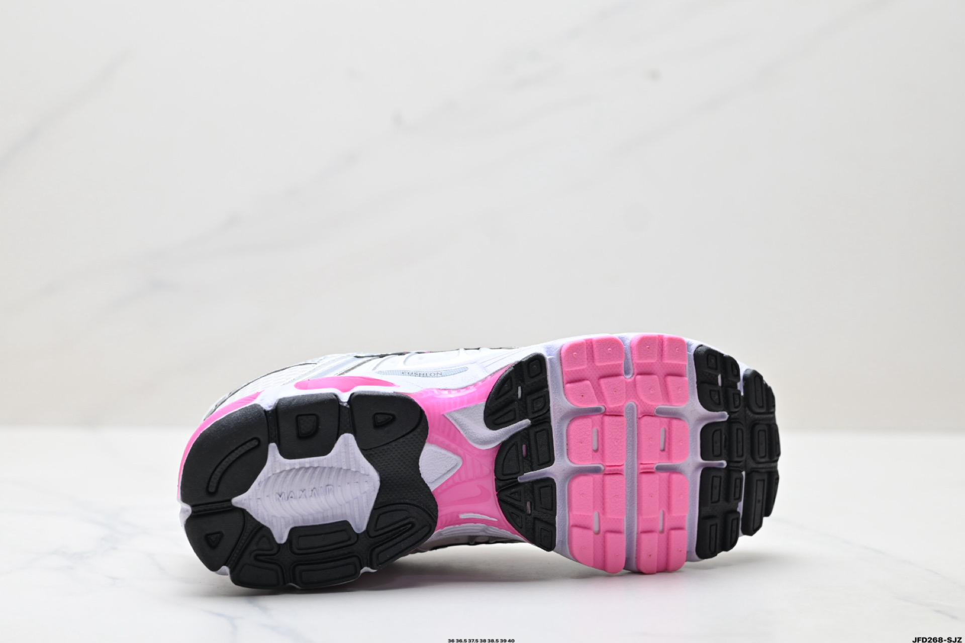 Nike Air Max Moto 2K 耐克 百搭舒适耐磨 低帮跑步鞋 HQ2056-101