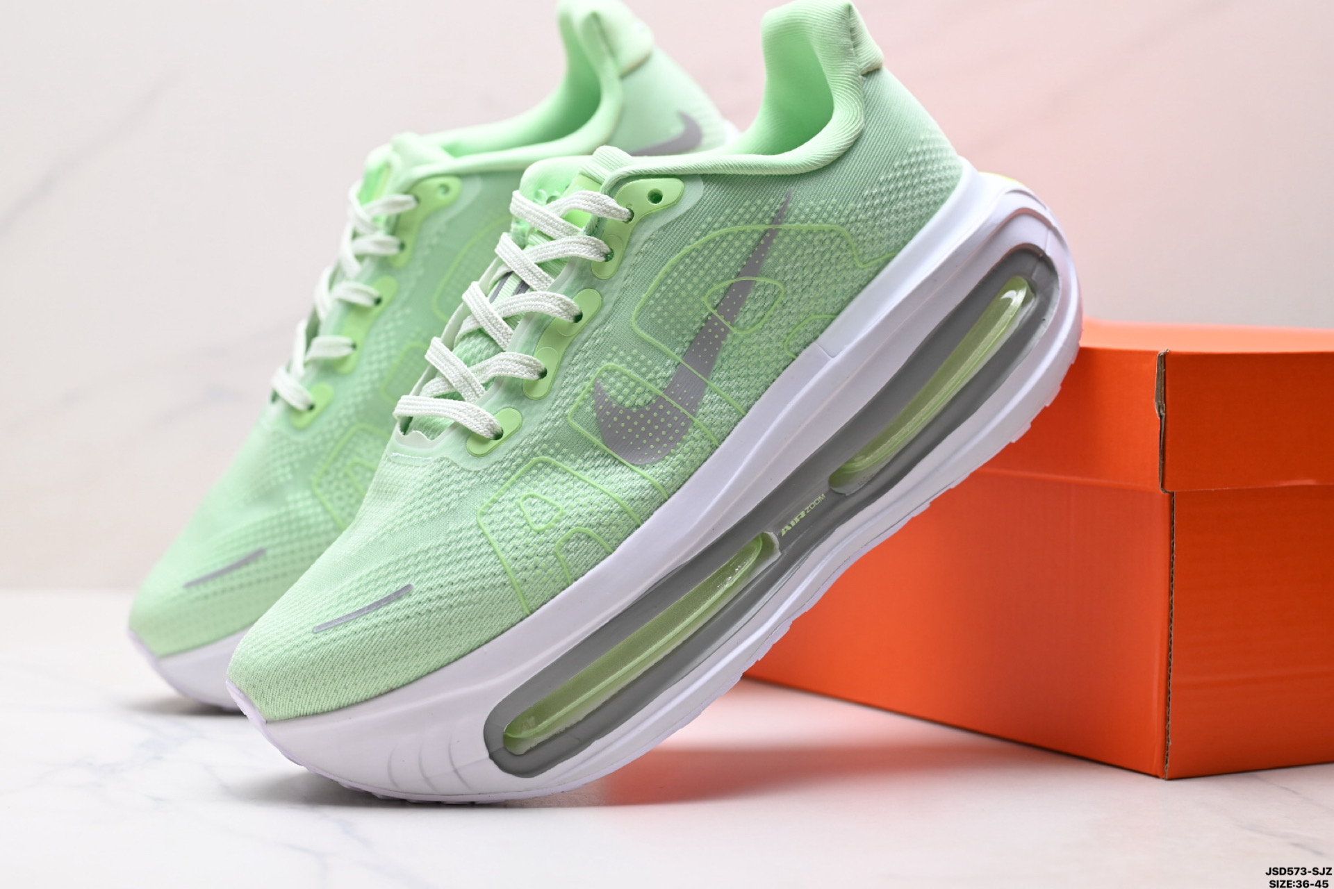 Nike VOMERO PREMIUM 耐克 舒适减震防滑 低帮跑步鞋 FN8453-023