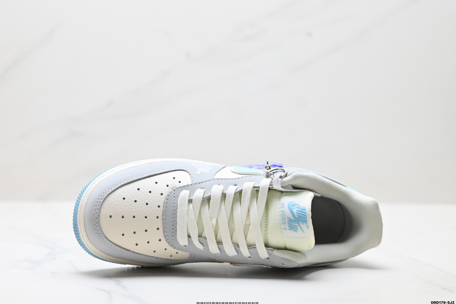 Nike Air Force 1 '07 Edición Especial: Comodidad y Estilo Urbano 3 i1754929238250 2017 0 1