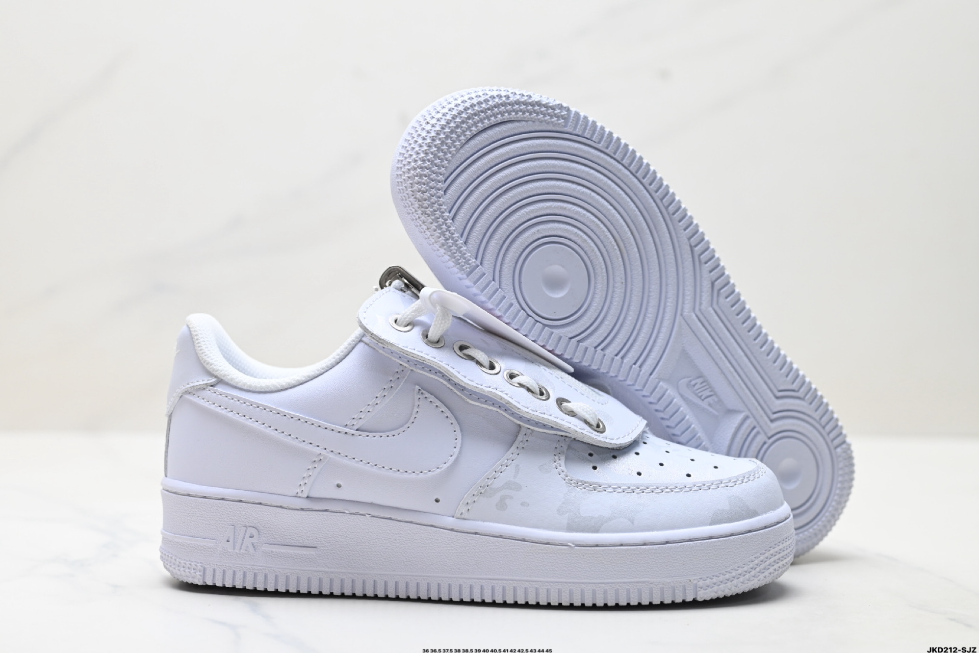 170 耐克Nike AIR FORCE 1‘07 空军一号低帮百搭休闲运动板鞋 DC8875-100