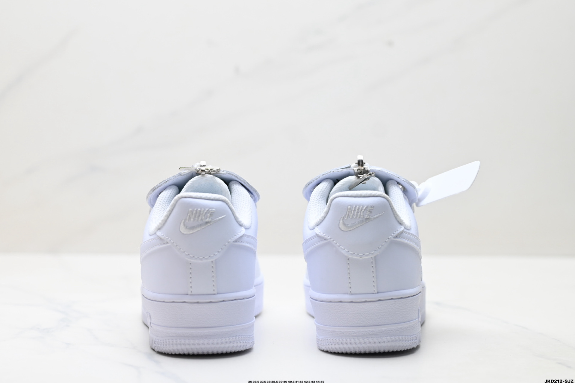 170 耐克Nike AIR FORCE 1‘07 空军一号低帮百搭休闲运动板鞋 DC8875-100