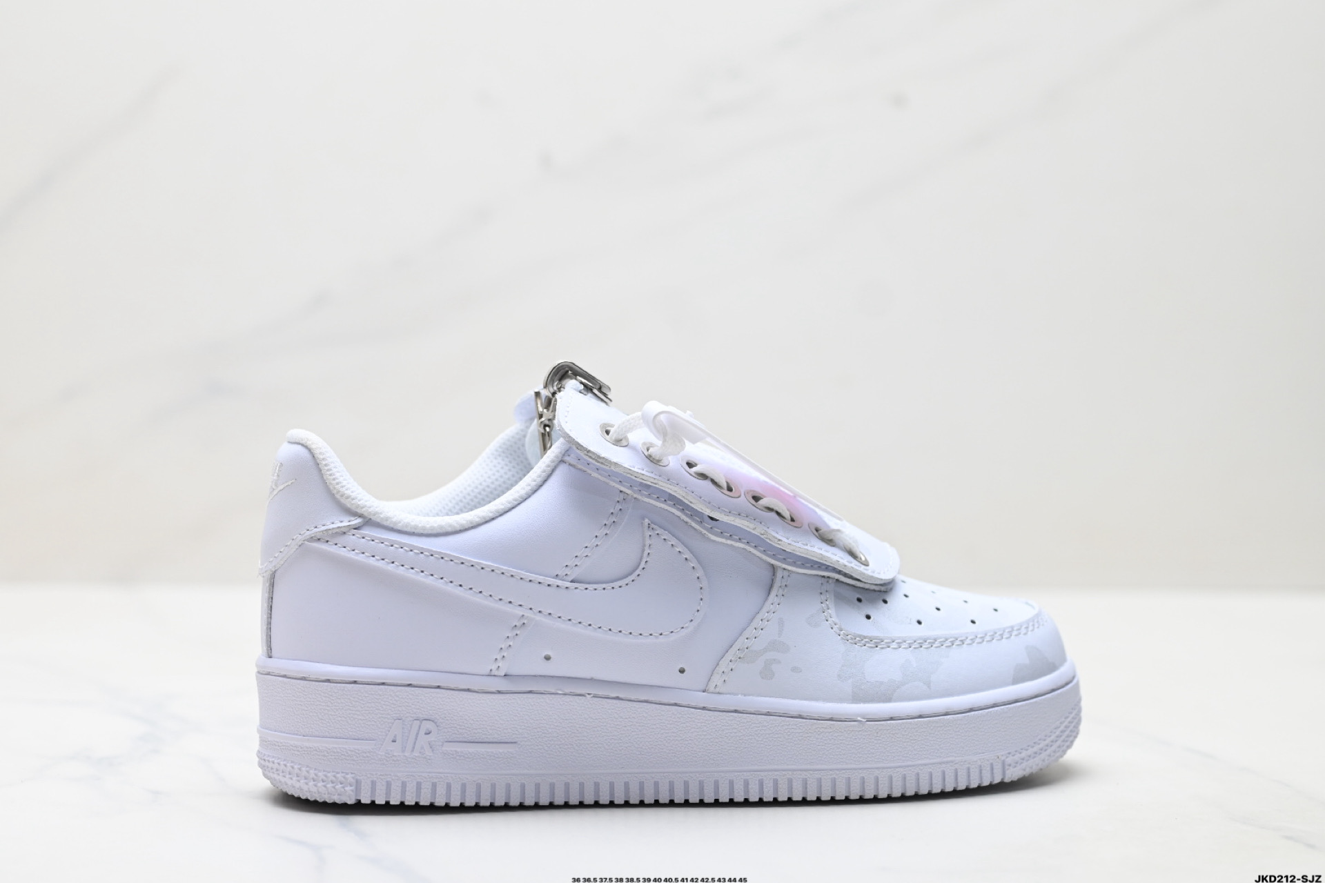 170 耐克Nike AIR FORCE 1‘07 空军一号低帮百搭休闲运动板鞋 DC8875-100