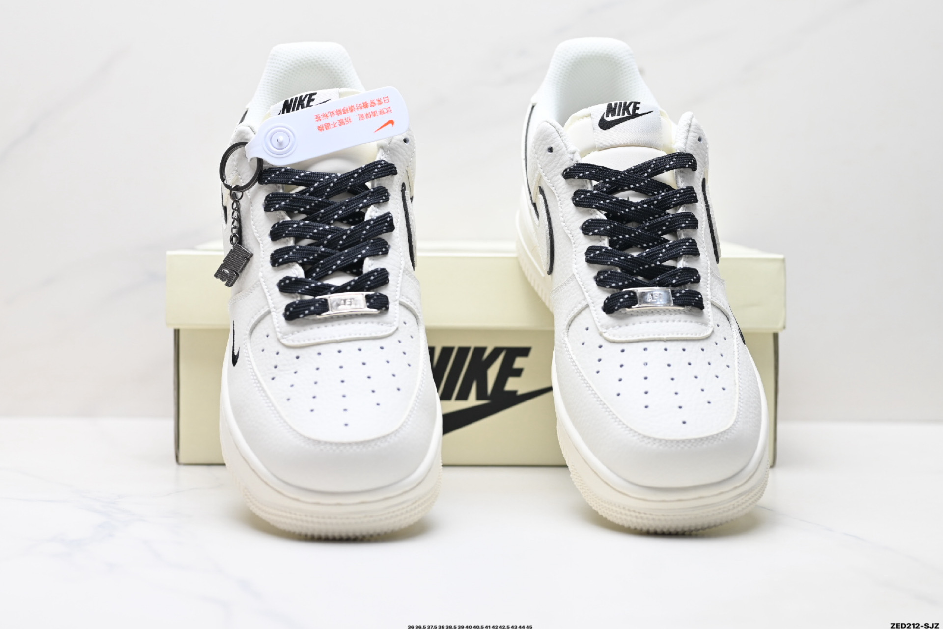 270 NIKE AIR FORCE 1‘07 CS5288-031