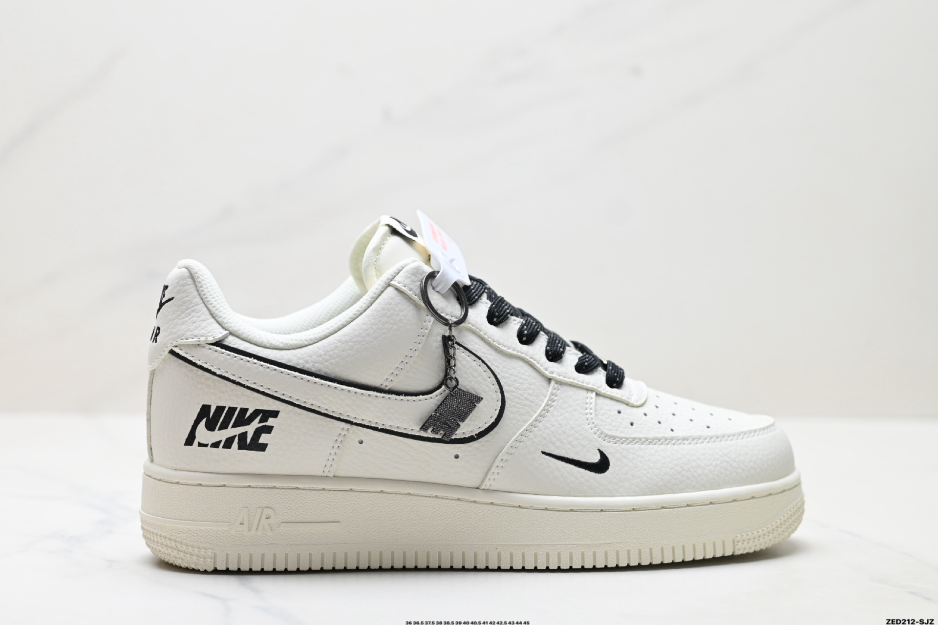 270 NIKE AIR FORCE 1‘07 CS5288-031