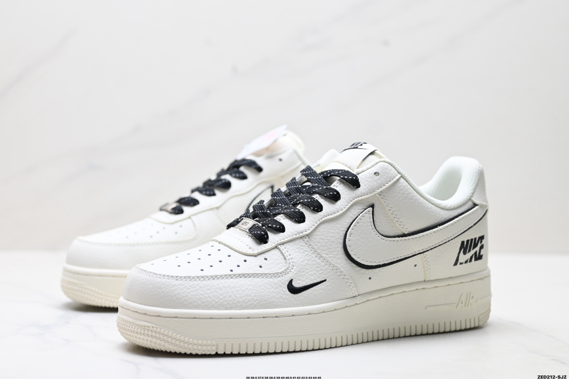270 NIKE AIR FORCE 1‘07 CS5288-031
