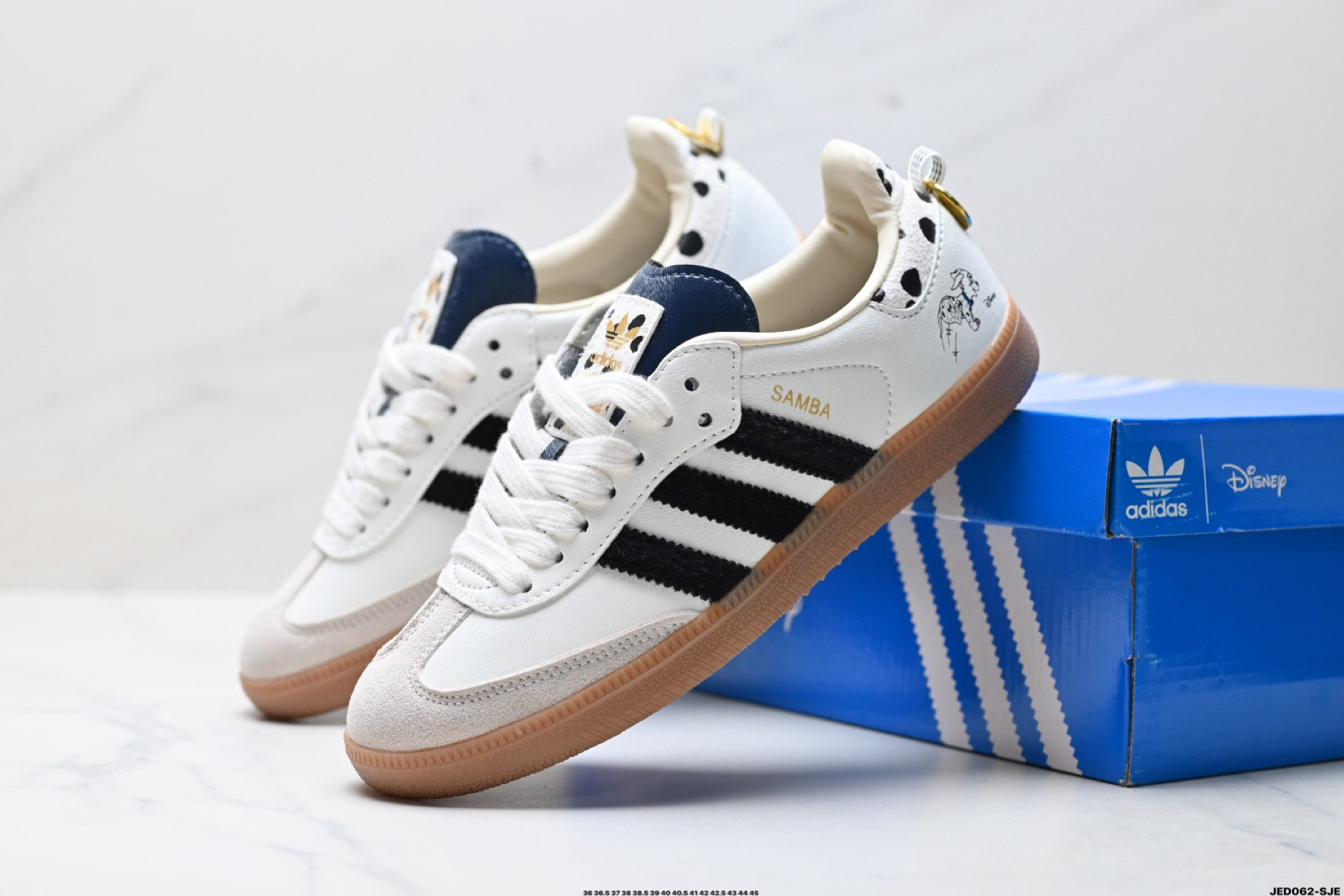 Adidas Originals Samba OG 桑巴舞系列 阿迪达斯 三叶草 绅士德训足球风百搭低帮休闲运动板鞋 KJ5990