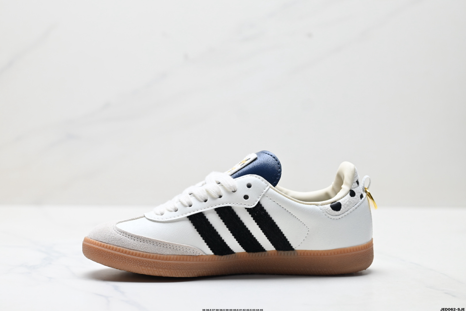Adidas Originals Samba OG 桑巴舞系列 阿迪达斯 三叶草 绅士德训足球风百搭低帮休闲运动板鞋 KJ5990