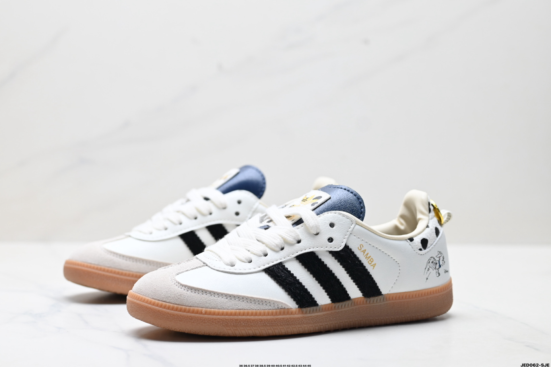 Adidas Originals Samba OG 桑巴舞系列 阿迪达斯 三叶草 绅士德训足球风百搭低帮休闲运动板鞋 KJ5990