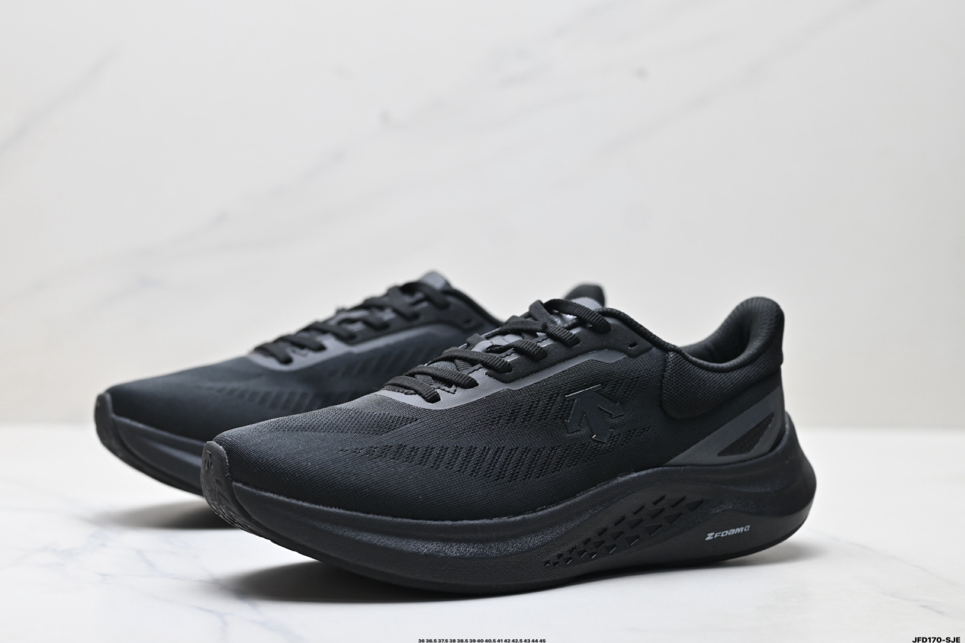 迪桑特DESCENTE RUN STEP 舒适百搭减震耐磨轻便 低帮 休闲训练长跑城市通勤跑步鞋 SQ113RRN14