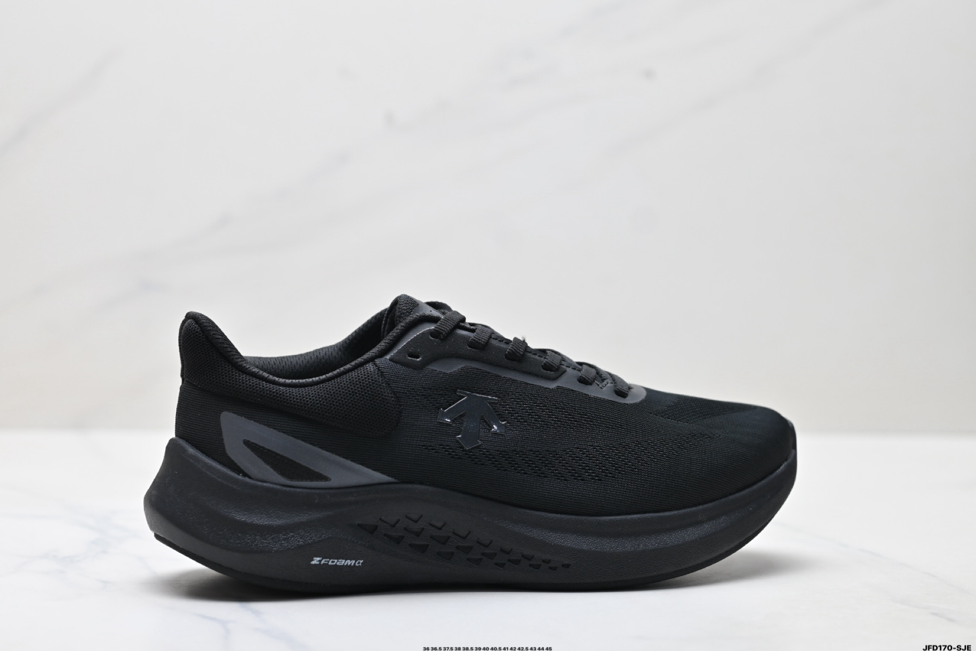 迪桑特DESCENTE RUN STEP 舒适百搭减震耐磨轻便 低帮 休闲训练长跑城市通勤跑步鞋 SQ113RRN14