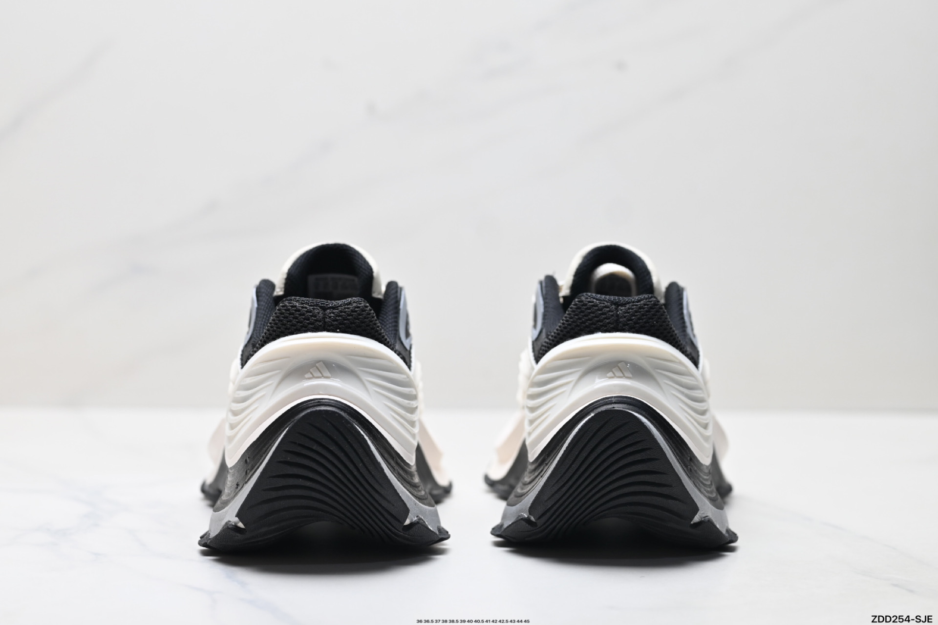 Adidas XLG MTW系列 舒适防滑透气 低帮 阿迪达斯 休闲跑步鞋 IH1571