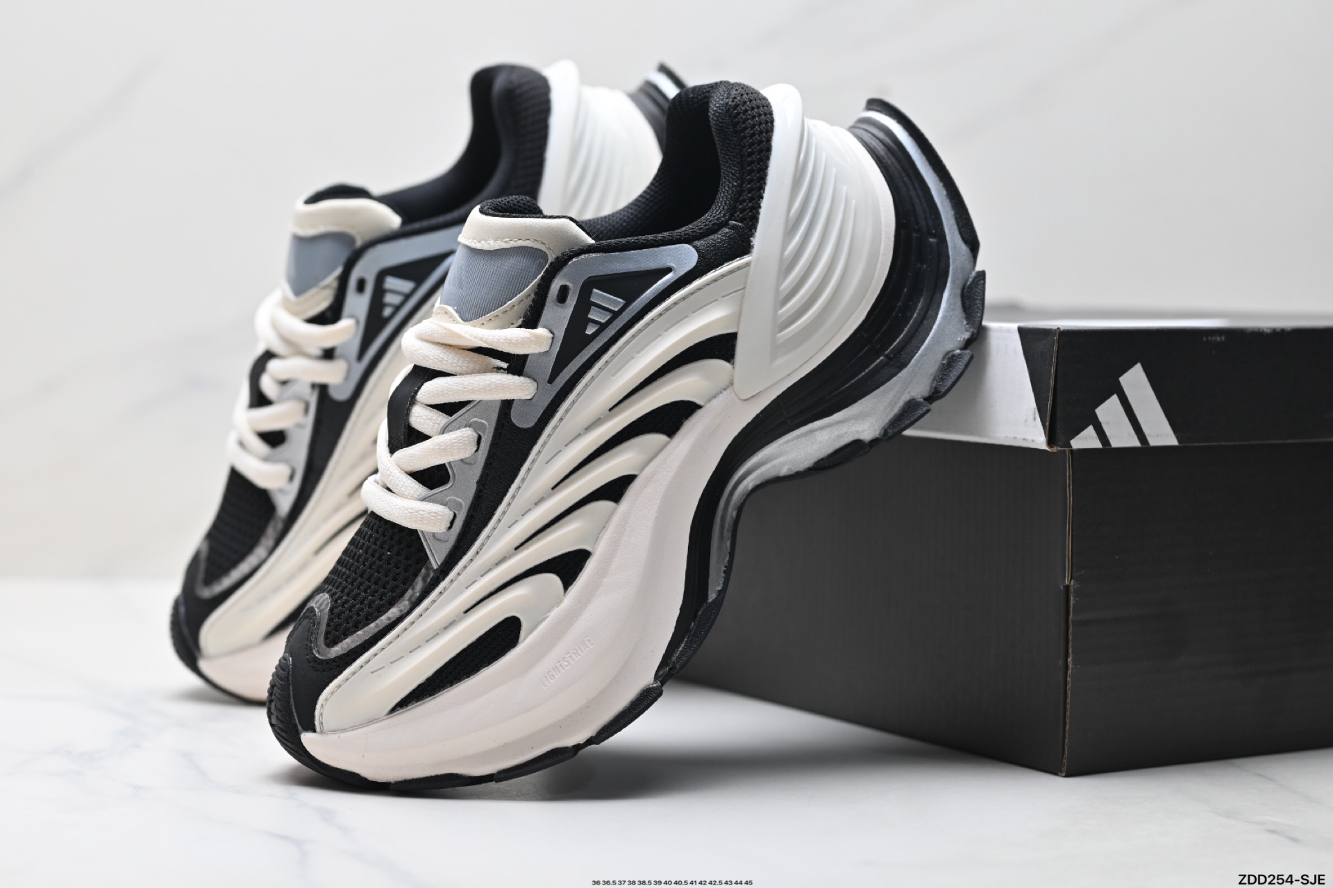Adidas XLG MTW系列 舒适防滑透气 低帮 阿迪达斯 休闲跑步鞋 IH1571