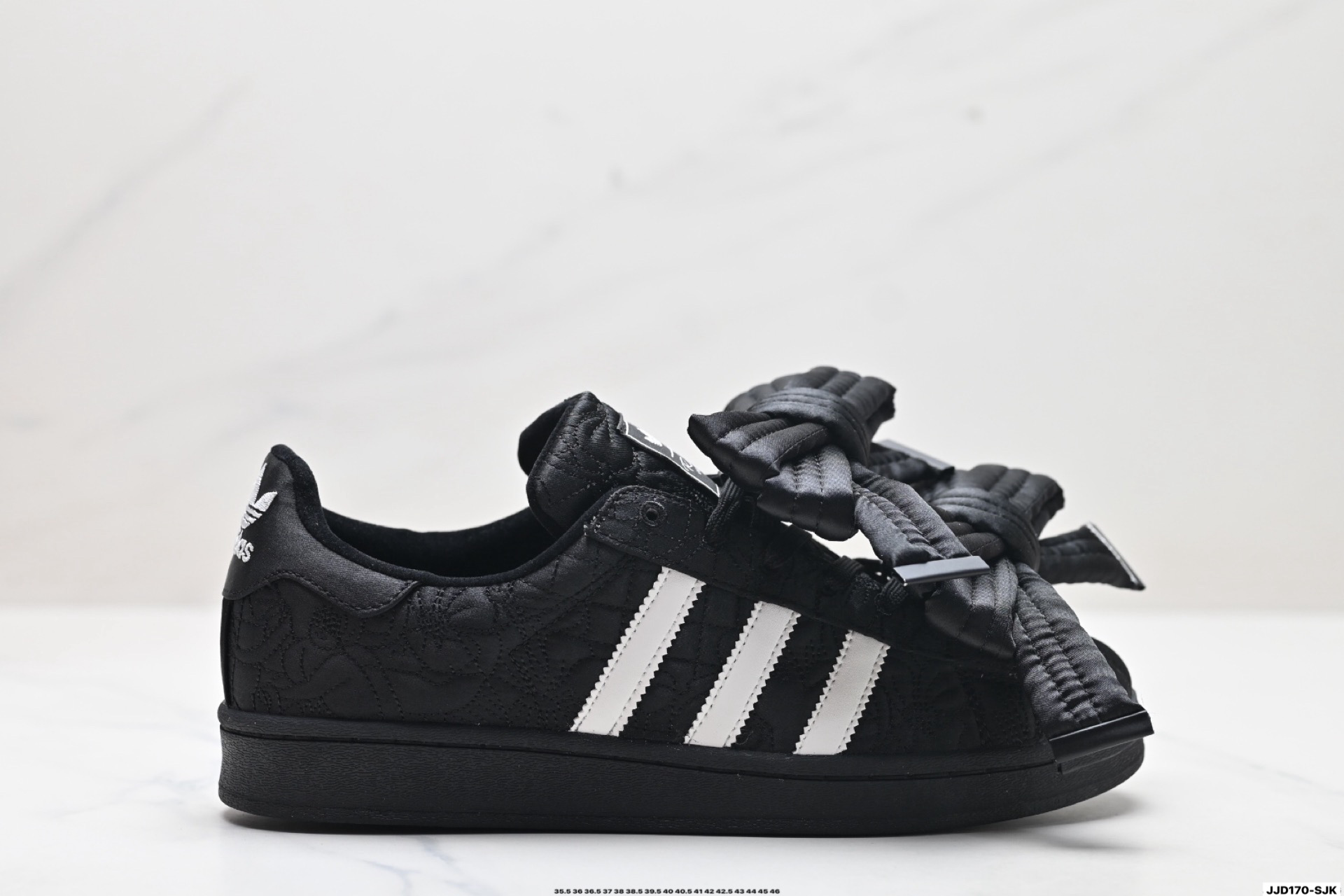 Caroline Hu x Adidas originals Superstar W 潮流 时尚 防滑减震 低帮 阿迪达斯板鞋 JR7978