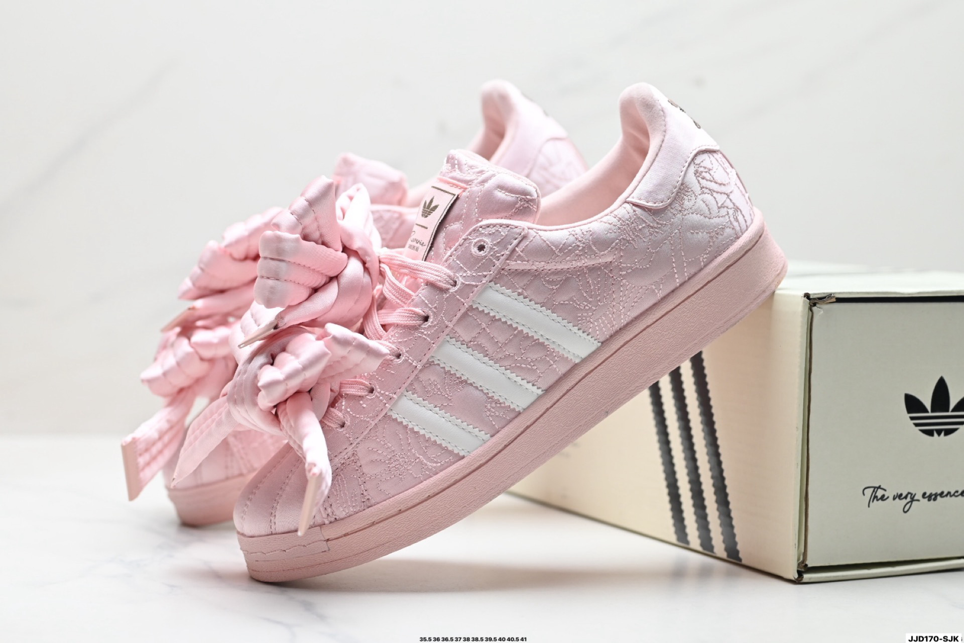 140 Caroline Hu x Adidas originals Superstar W 潮流 时尚 防滑减震 低帮 阿迪达斯板鞋 JR7978