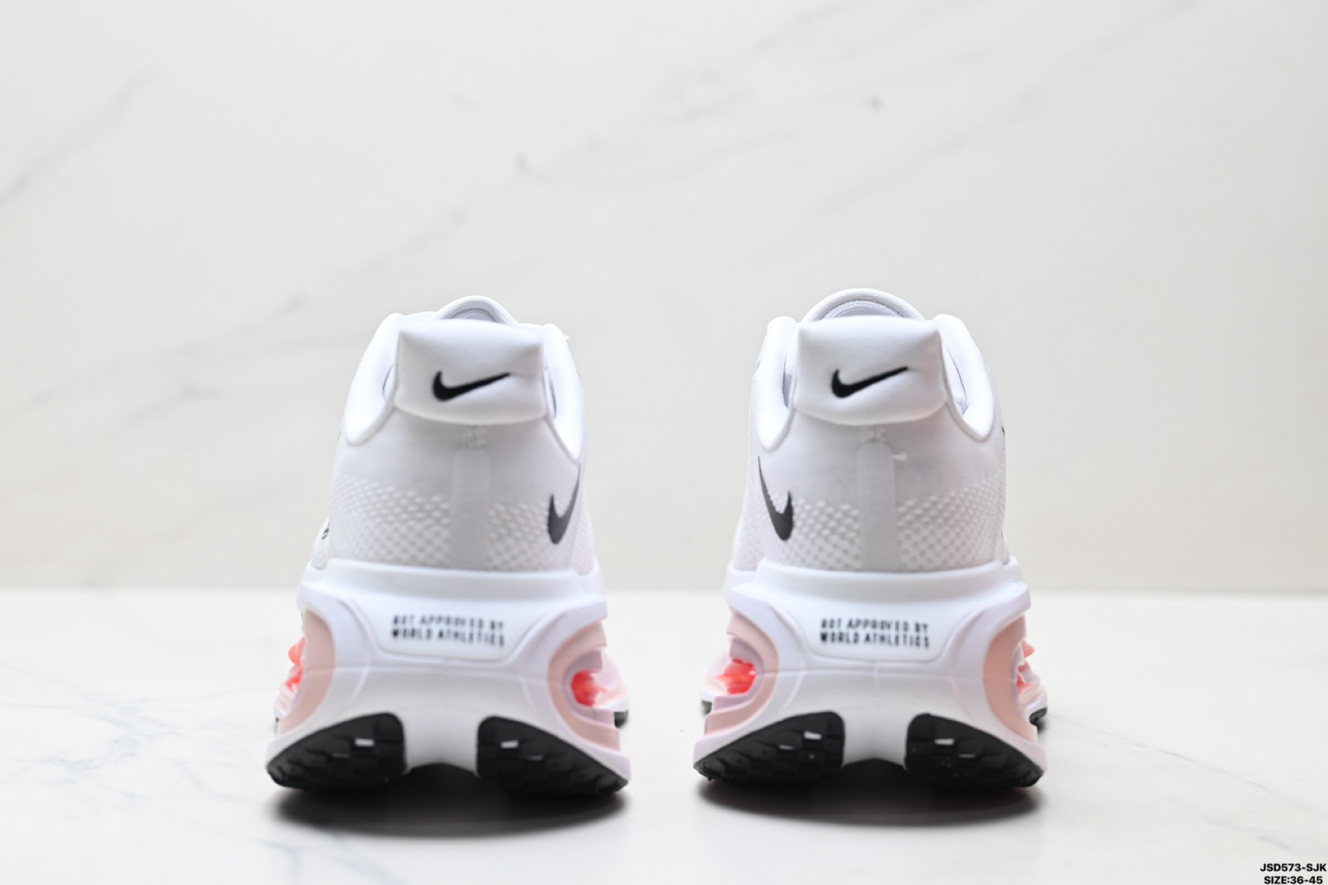Nike VOMERO PREMIUM 耐克 舒适减震防滑 低帮跑步鞋 FN8453-020