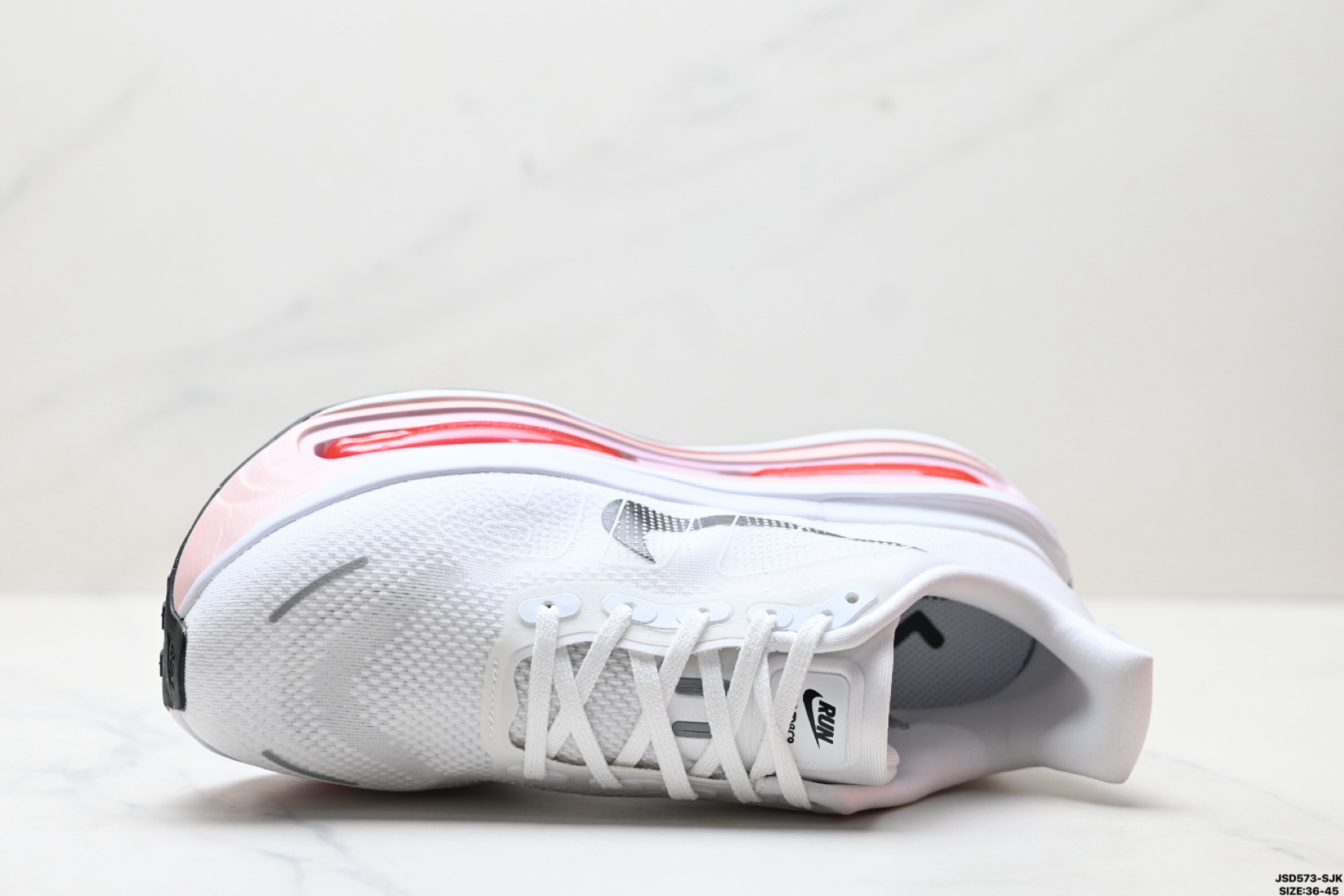 Nike VOMERO PREMIUM 耐克 舒适减震防滑 低帮跑步鞋 FN8453-020