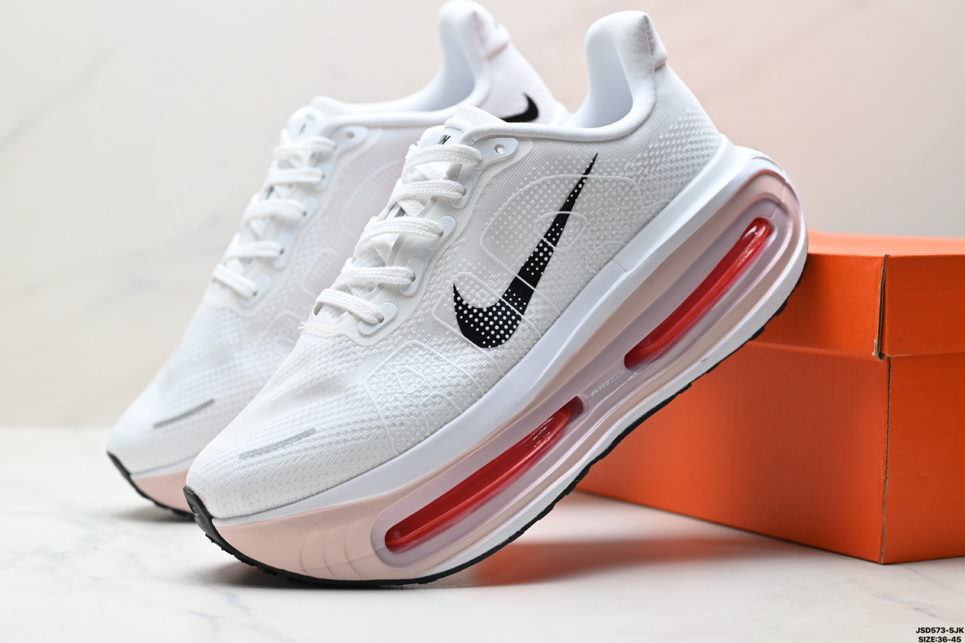 Nike VOMERO PREMIUM 耐克 舒适减震防滑 低帮跑步鞋 FN8453-020