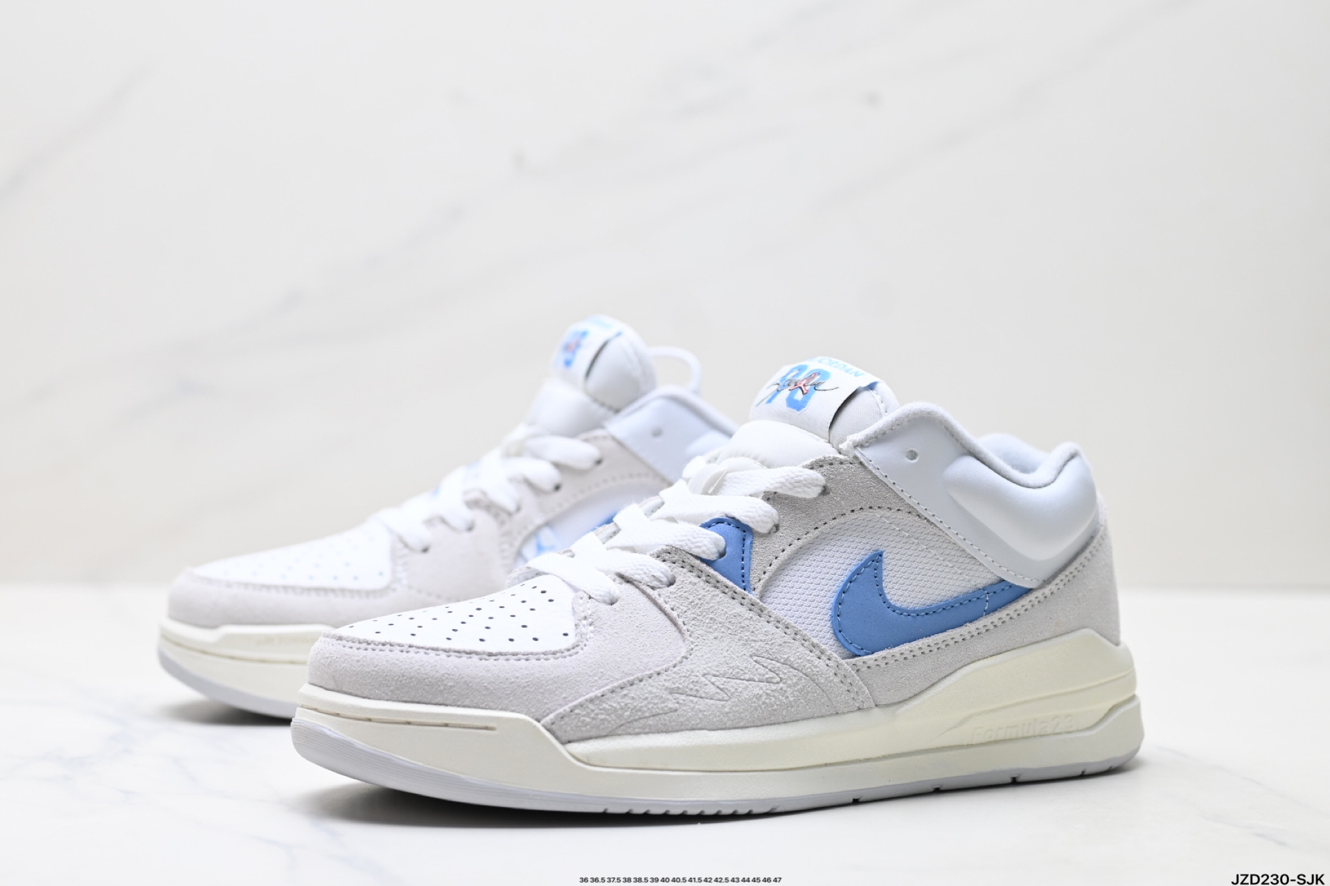 💰220Nike Air Joran Saiu 90 耐克 缓震防滑休闲运动板鞋 
充满了对inkerHahie 原创设计的致敬
包括中足网状面板 前足外侧的鲨鱼齿轮廓
加垫鞋领和 Nike Air 鞋跟品牌
鞋子本身采用网眼 皮革和绒面革材料混合制成
散发出现代美感 并配备了该品牌全新的 Forua 23 足底缓震技术 
AirJoran Saiu 90 鞋舌标签在鞋舌内侧印有“Figh”字样 完善了设计
货号:HF5756-151
尺码:36 36.5 37.5 38 38.5 39 40 40.5 41 42 42.5 43 44 45 46 47