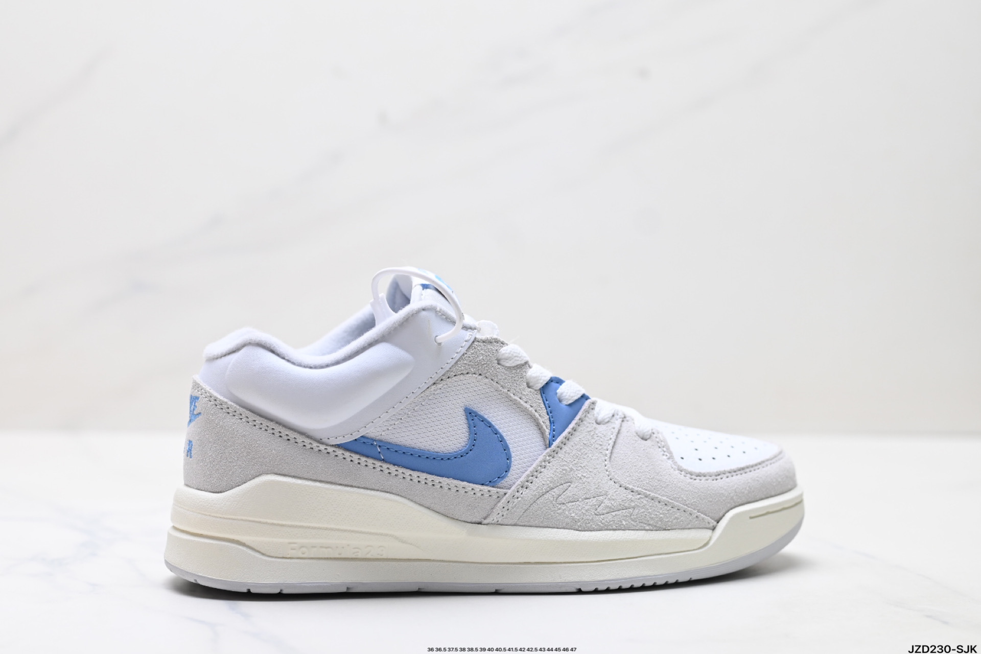 💰220Nike Air Joran Saiu 90 耐克 缓震防滑休闲运动板鞋 
充满了对inkerHahie 原创设计的致敬
包括中足网状面板 前足外侧的鲨鱼齿轮廓
加垫鞋领和 Nike Air 鞋跟品牌
鞋子本身采用网眼 皮革和绒面革材料混合制成
散发出现代美感 并配备了该品牌全新的 Forua 23 足底缓震技术 
AirJoran Saiu 90 鞋舌标签在鞋舌内侧印有“Figh”字样 完善了设计
货号:HF5756-151
尺码:36 36.5 37.5 38 38.5 39 40 40.5 41 42 42.5 43 44 45 46 47
