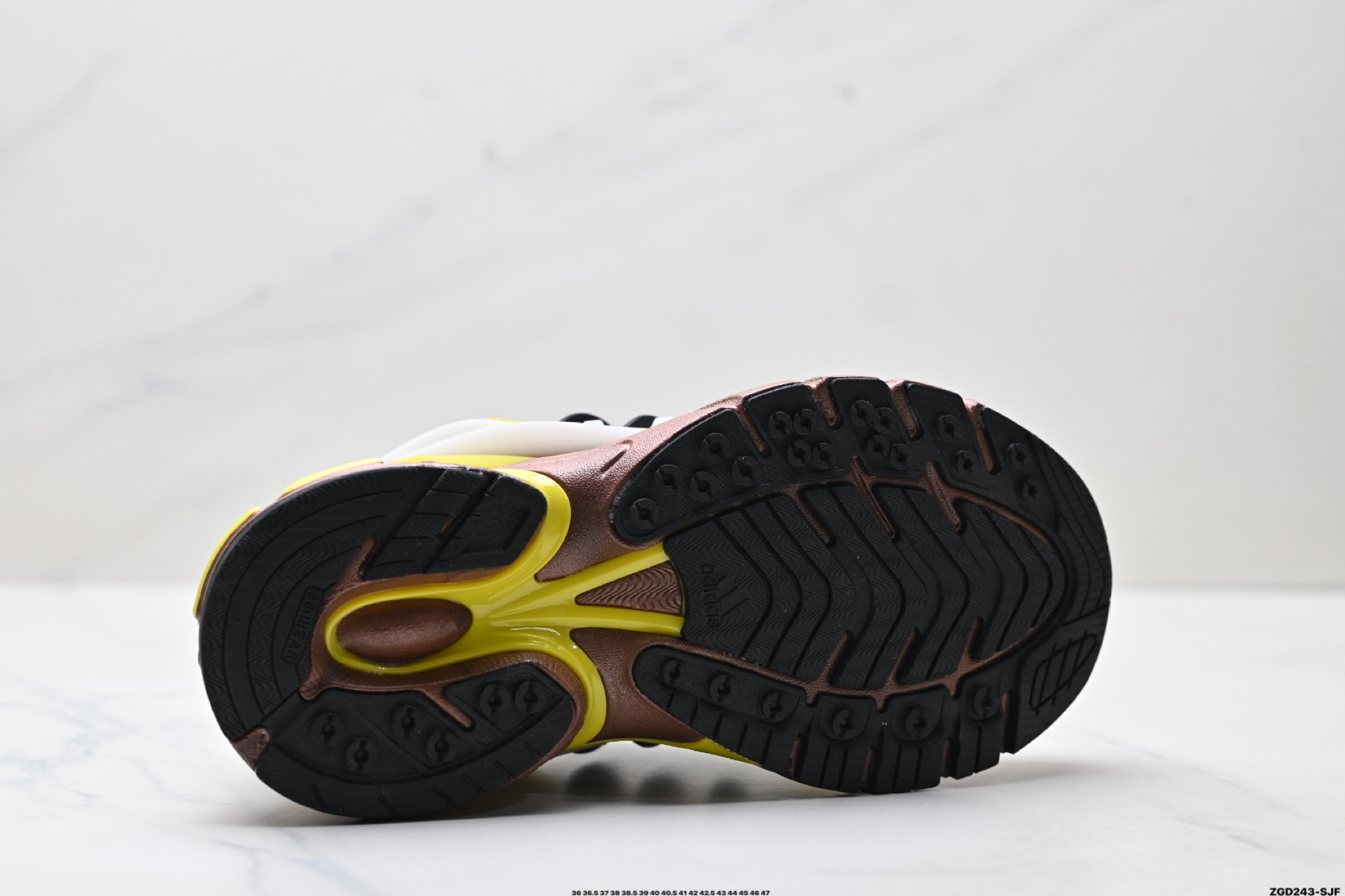 Adidas Adistar Jellyfish 阿迪达斯 时尚舒适 耐磨透气 低帮老爹鞋 JP9310
